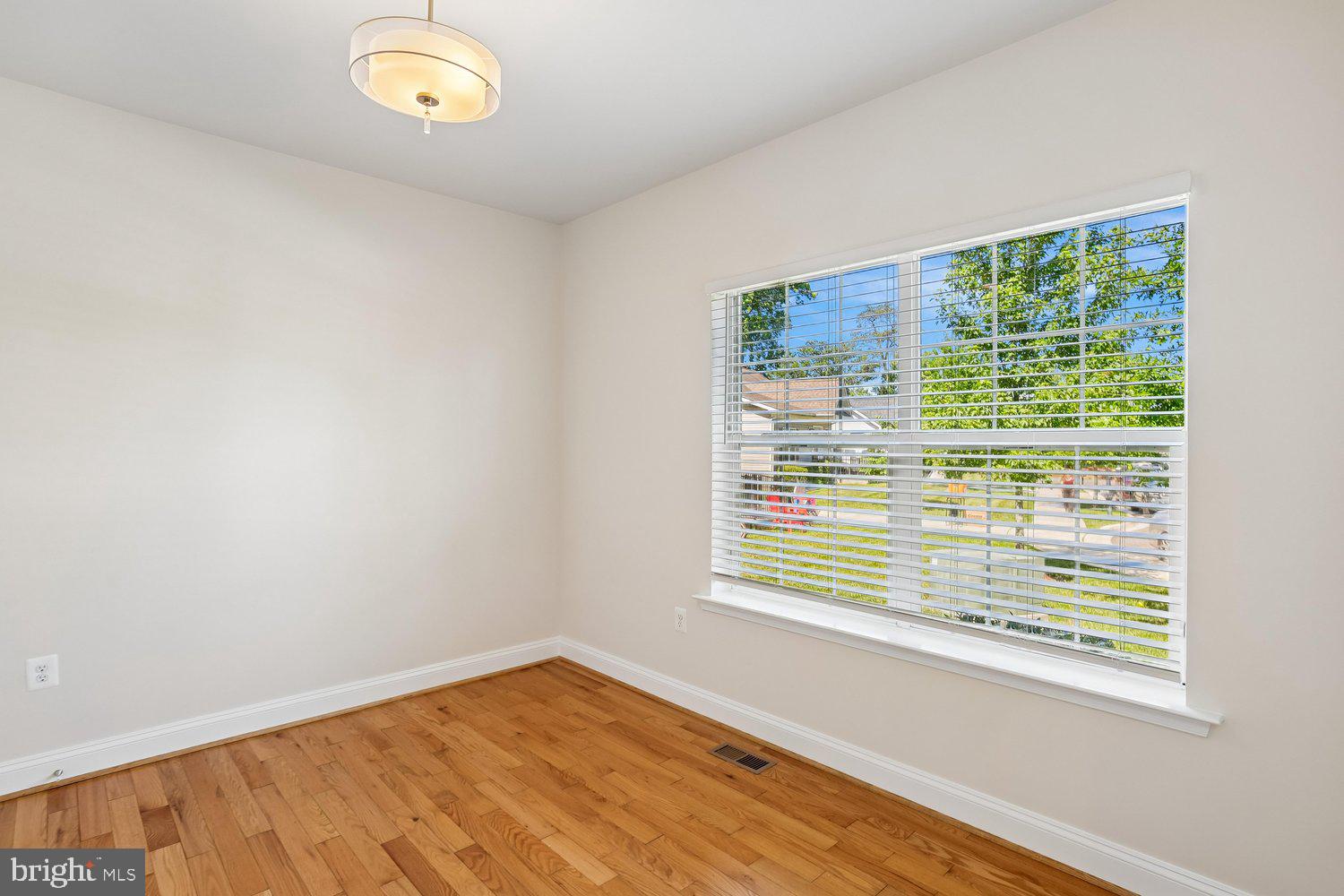 RIVERDALE HEIGHTS - Residential