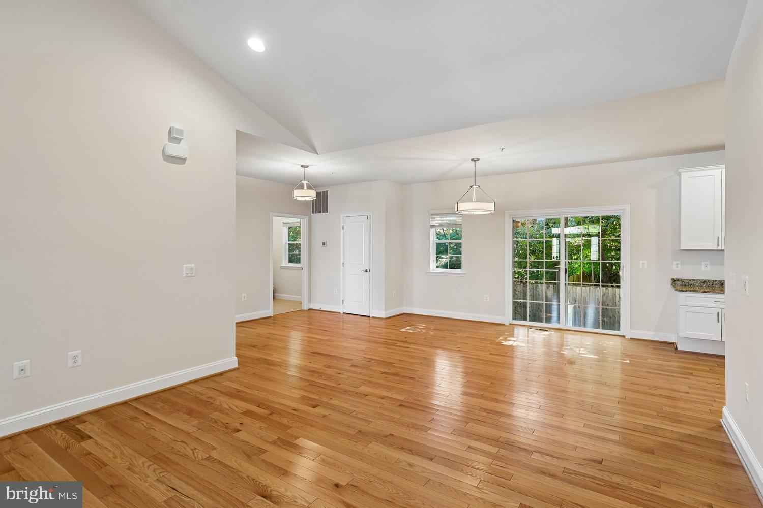 RIVERDALE HEIGHTS - Residential