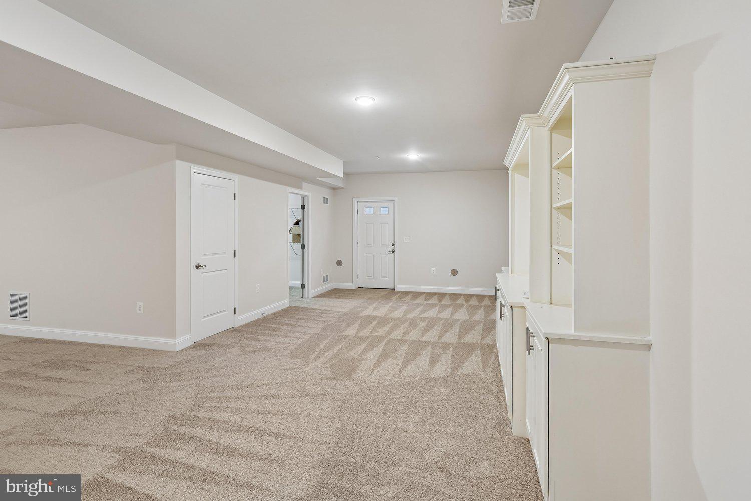 RIVERDALE HEIGHTS - Residential