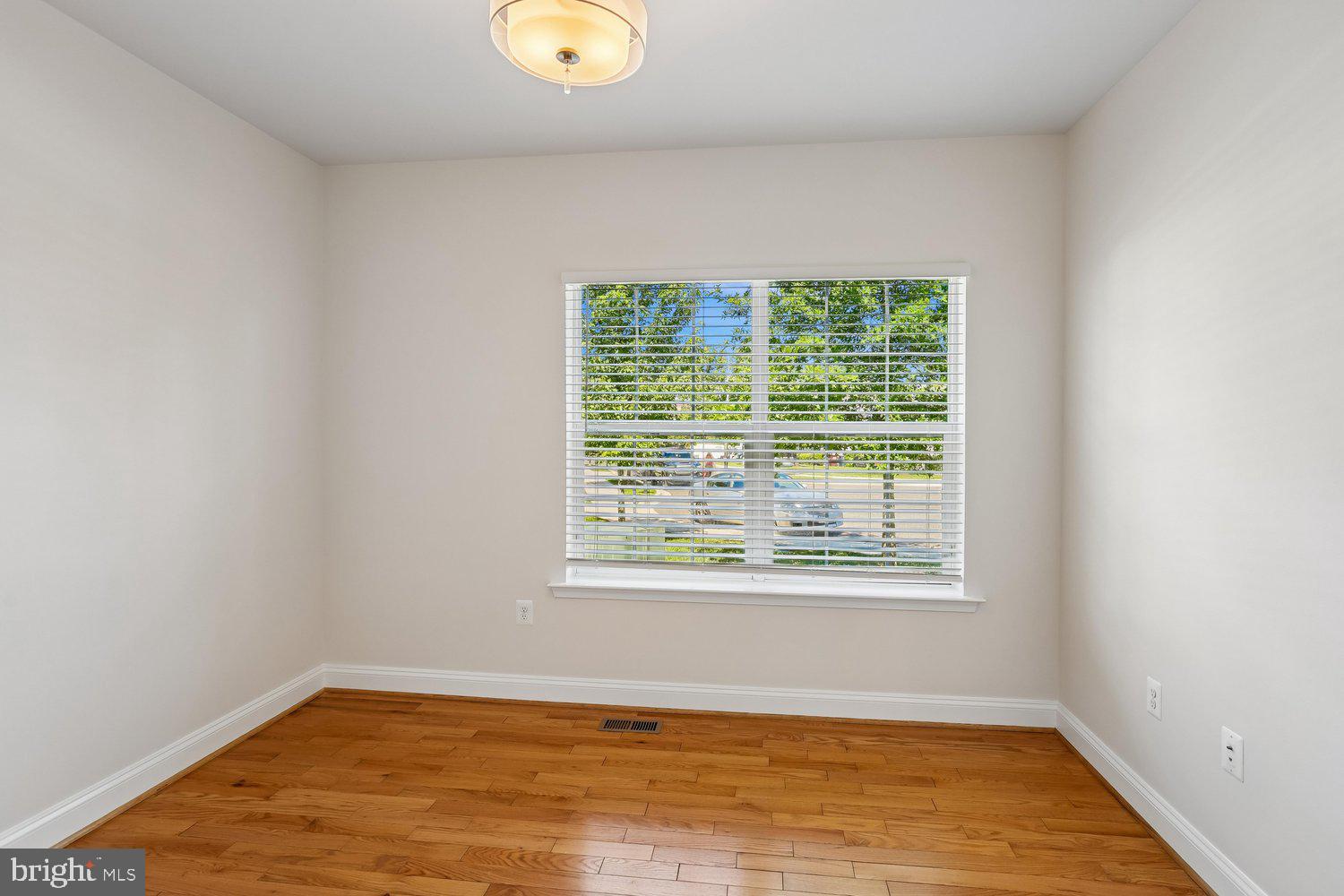 RIVERDALE HEIGHTS - Residential