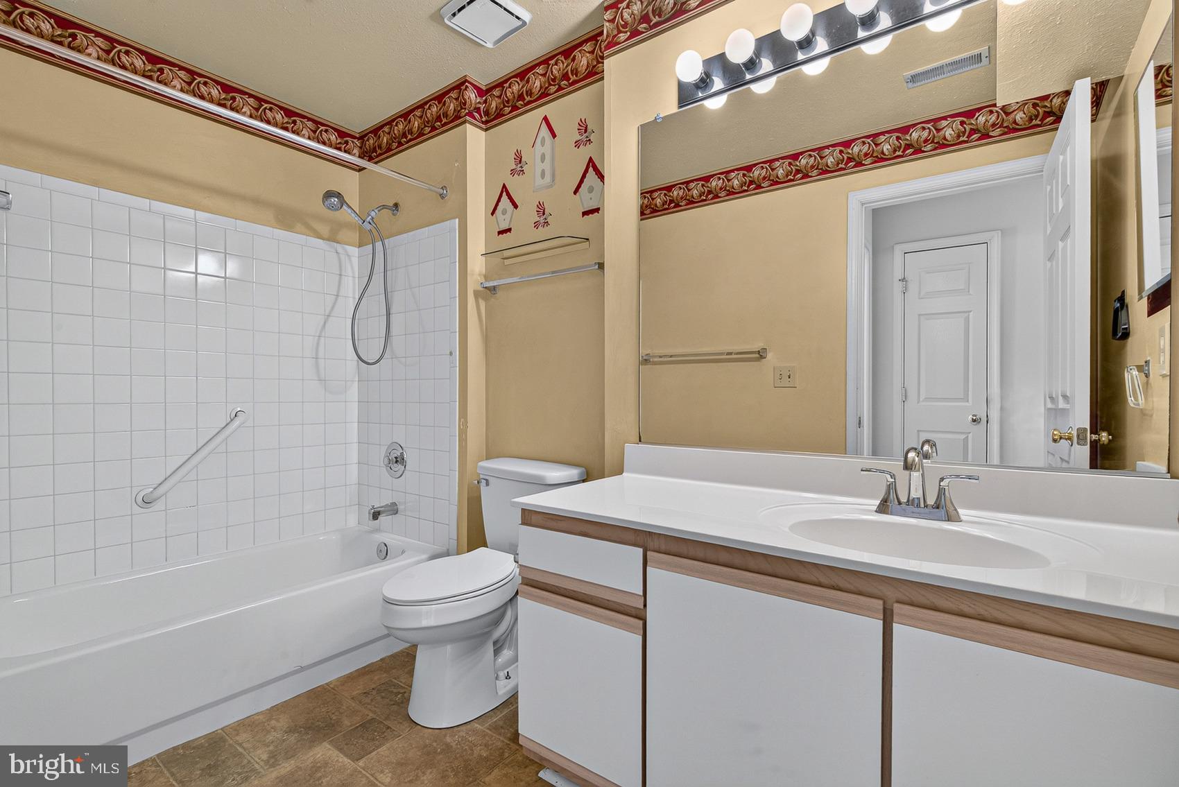 ASHLAR HILL - Residential