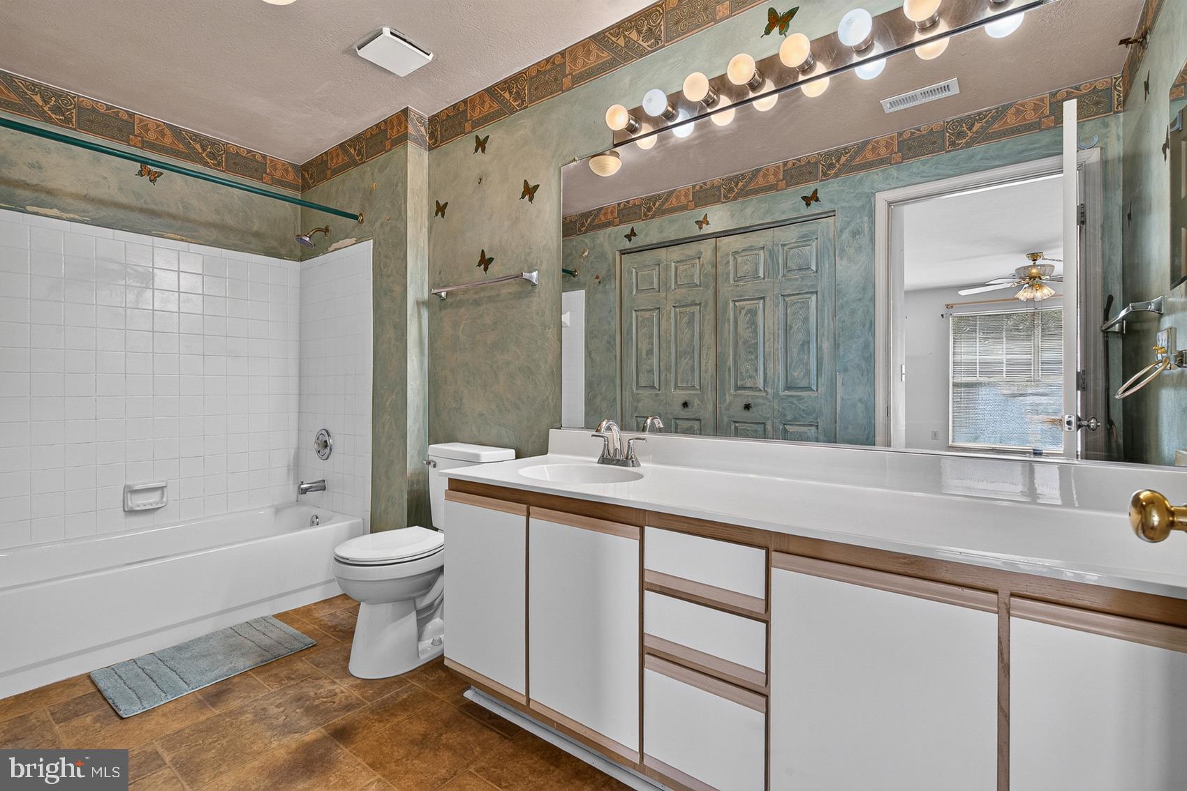 ASHLAR HILL - Residential