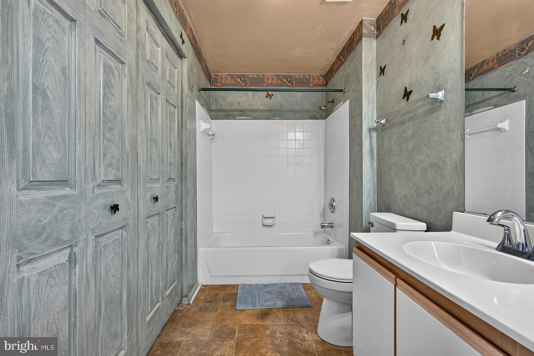 ASHLAR HILL - Residential