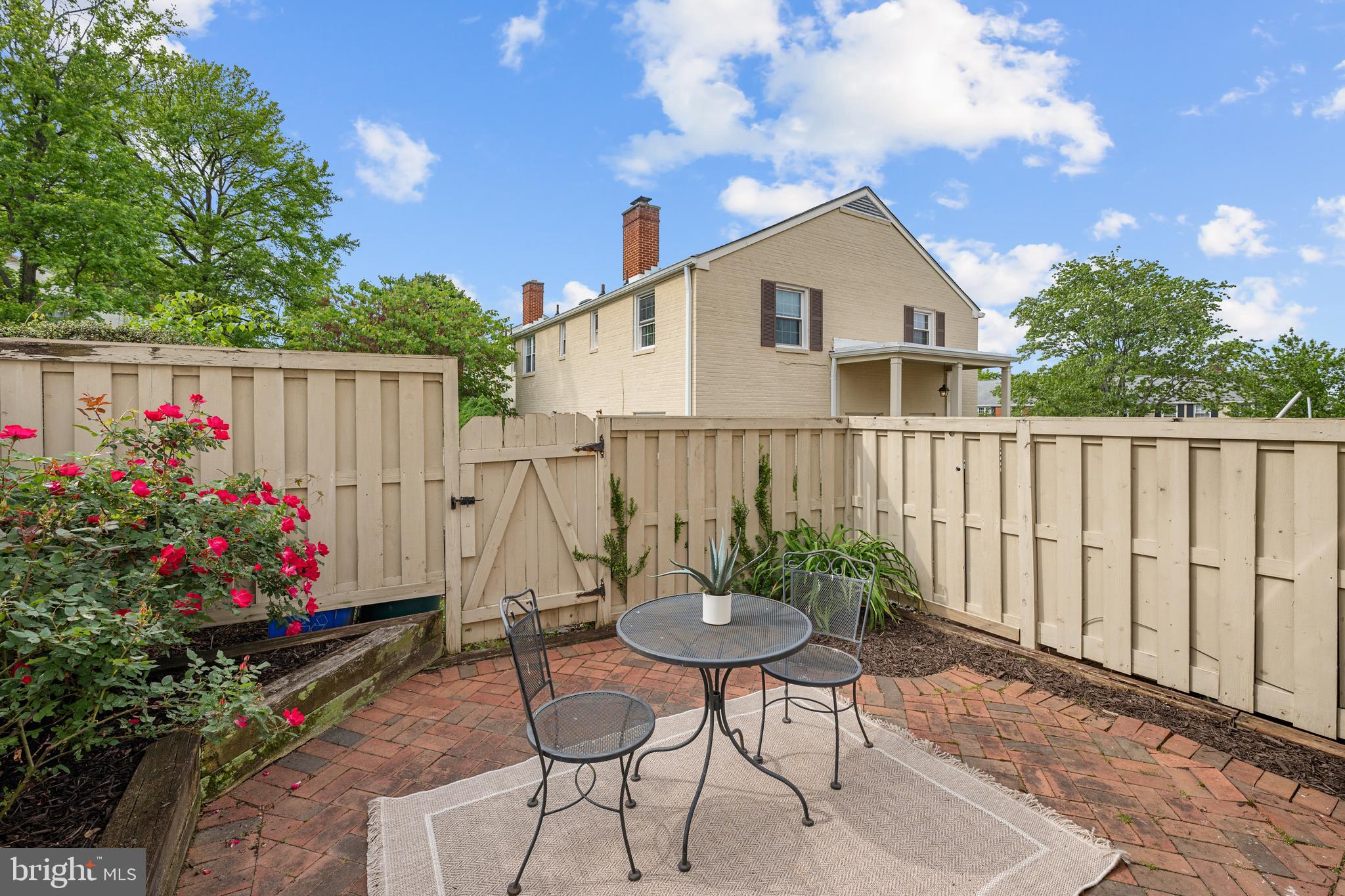 FAIRLINGTON TOWNE - Residential