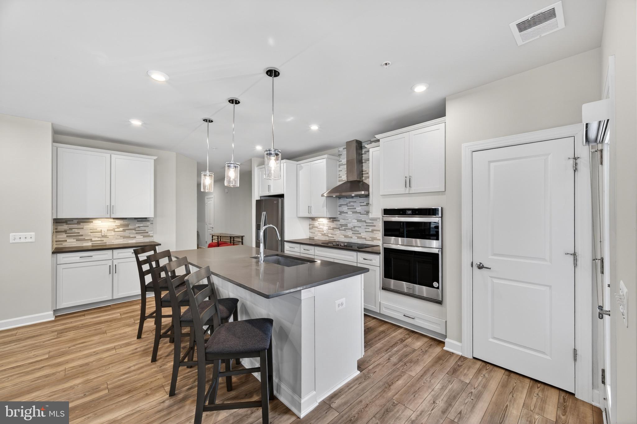 MONTEBELLO - Residential