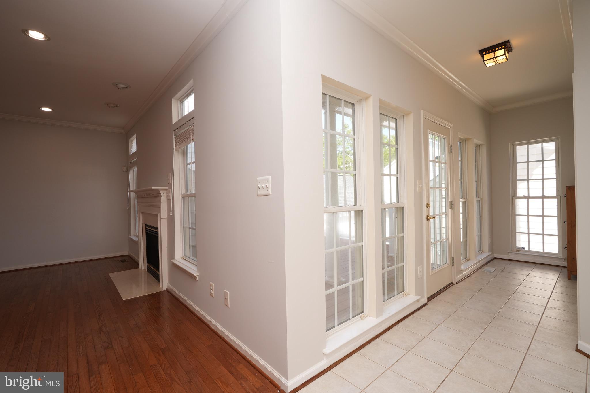 LAKELANDS - Residential