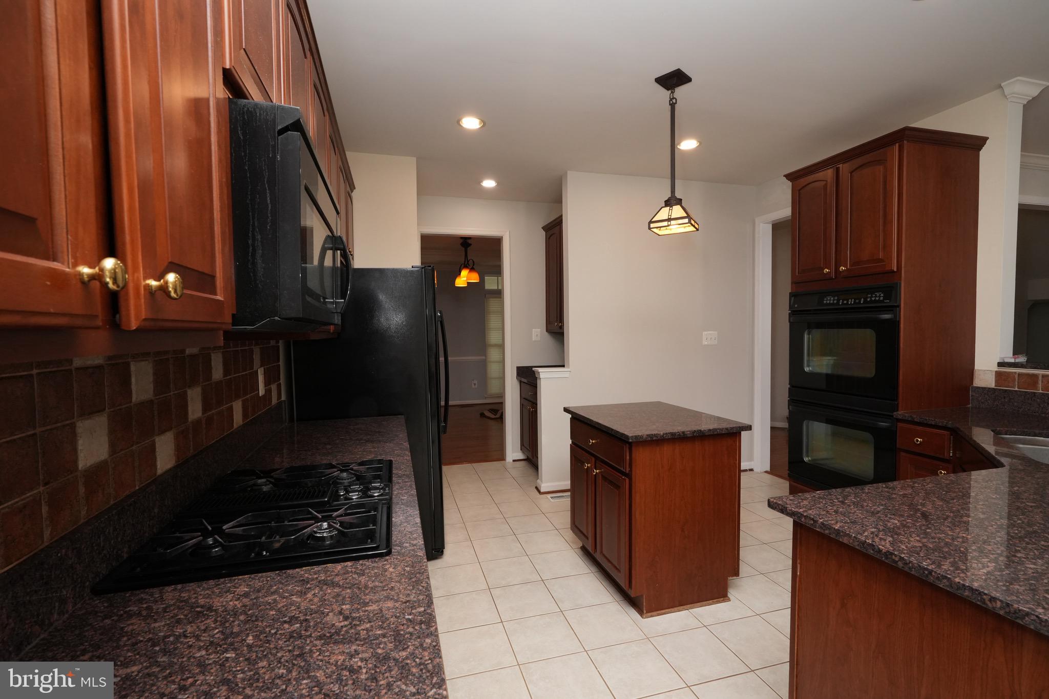 LAKELANDS - Residential