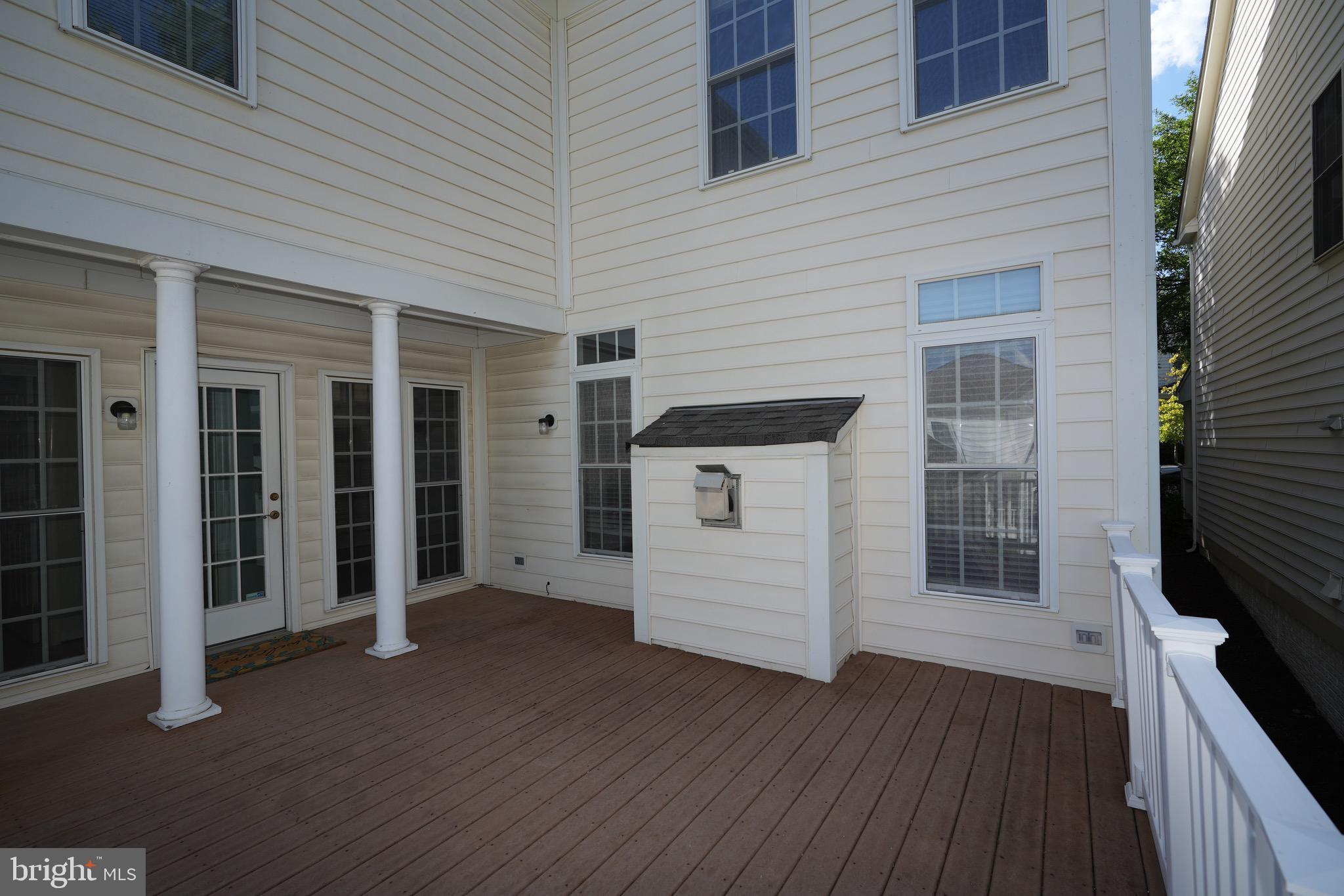 LAKELANDS - Residential
