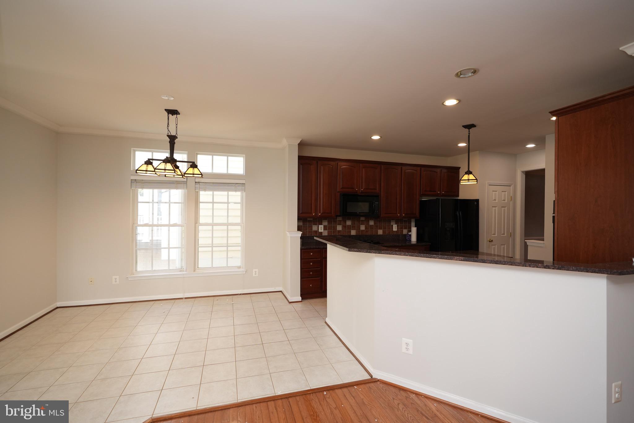 LAKELANDS - Residential