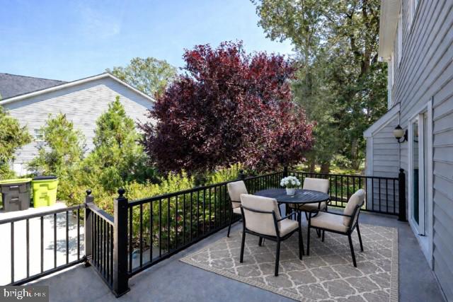 WAGAMONS WEST SHORES - Residential