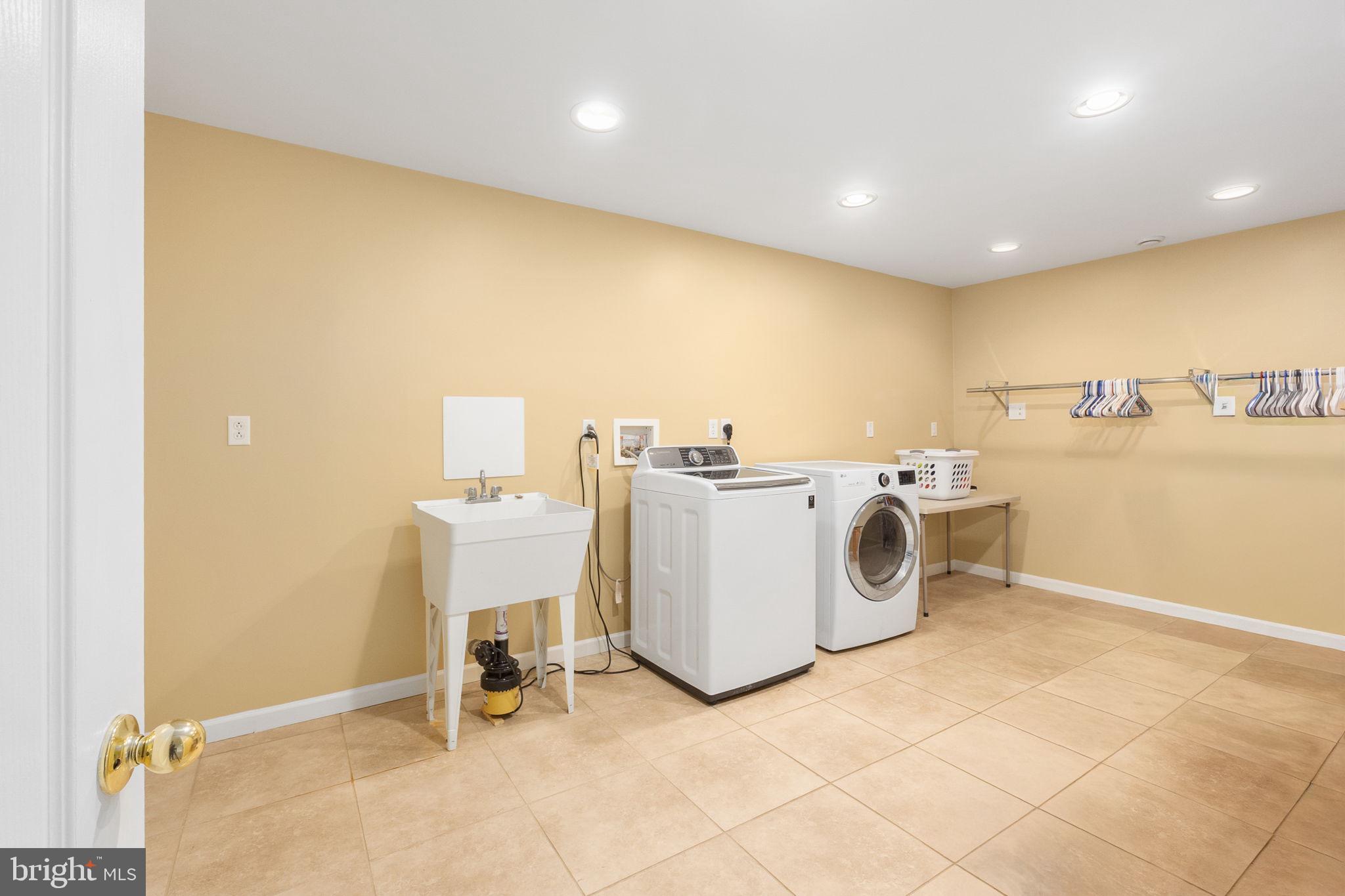 WORMAN ESTATES - Residential