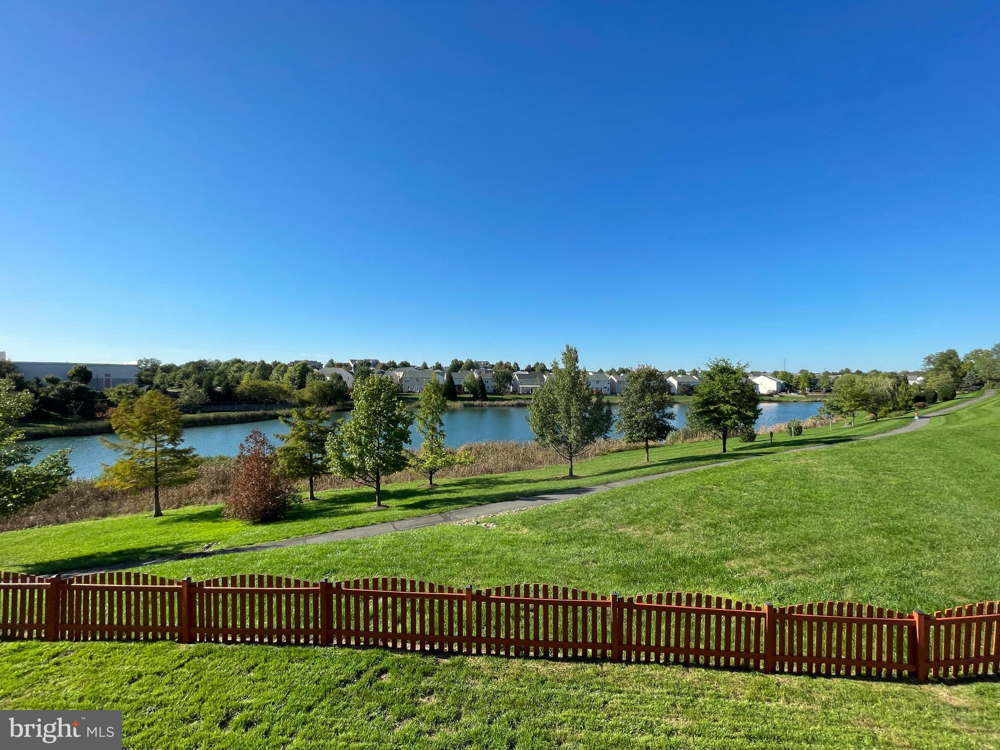 STRATFORD - Residential