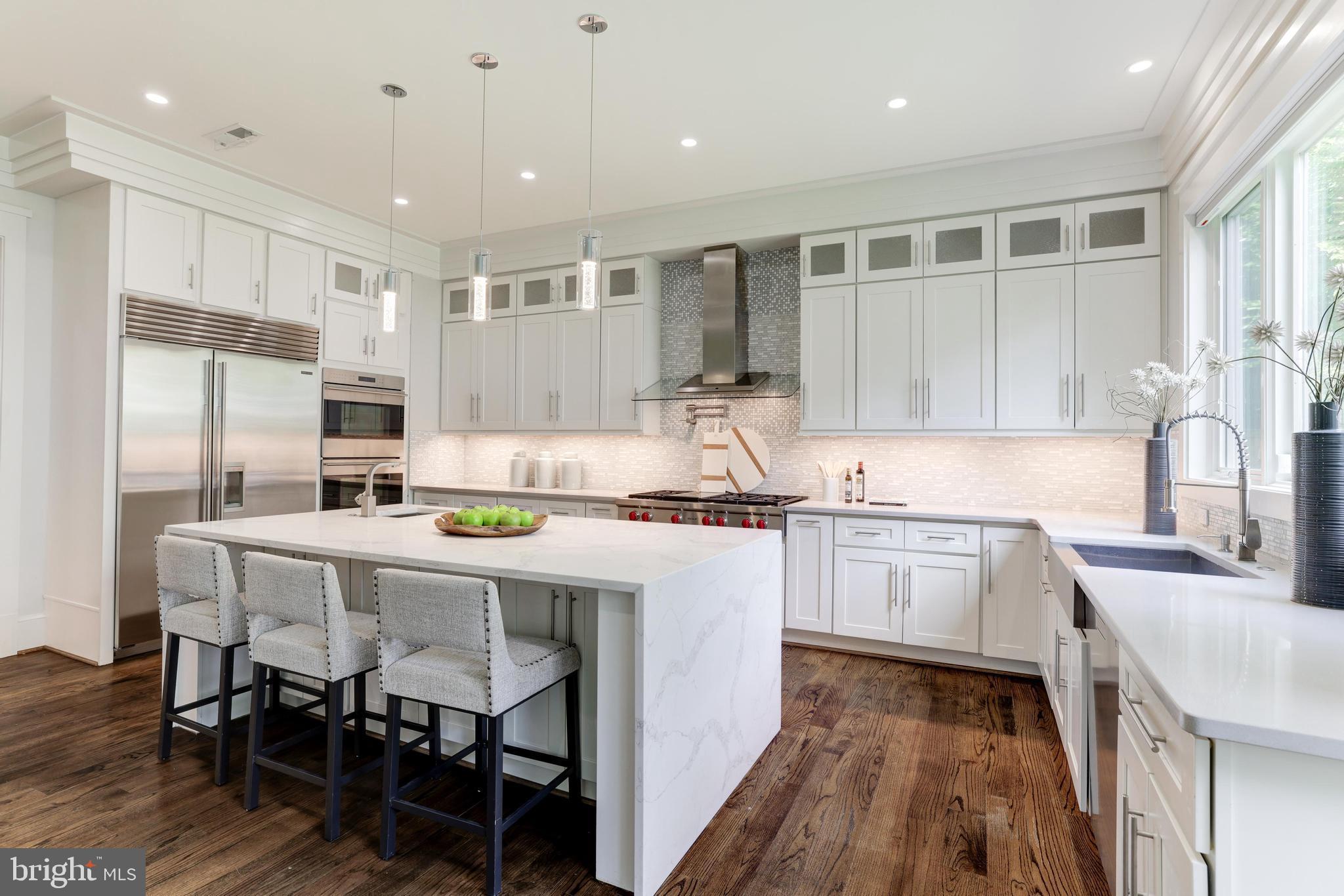BROYHILLS MCLEAN ESTATES - Residential
