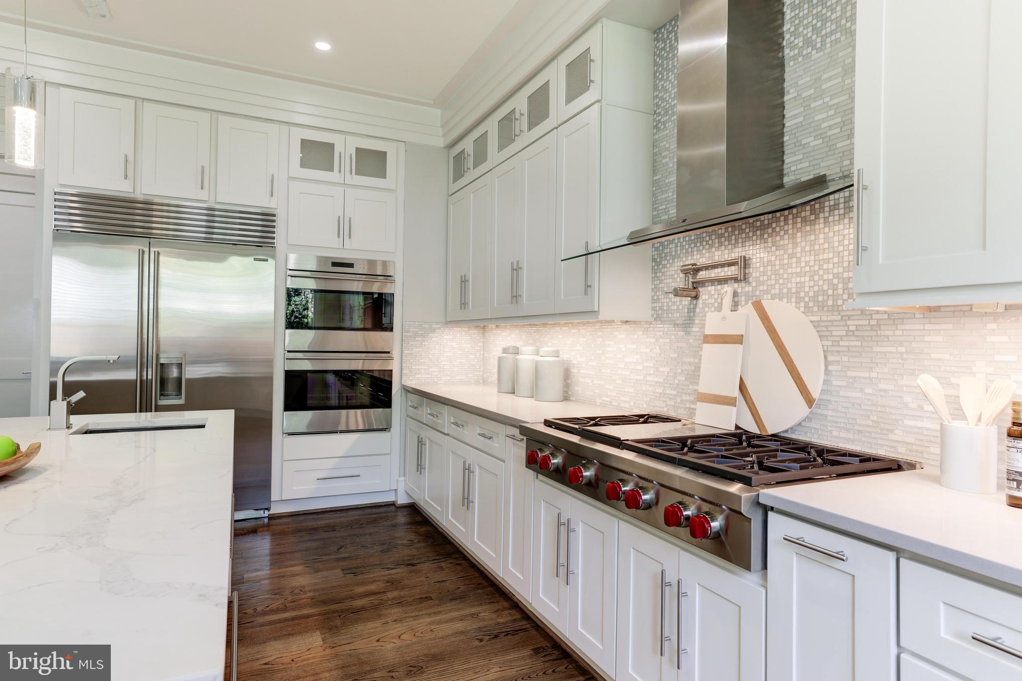 BROYHILLS MCLEAN ESTATES - Residential