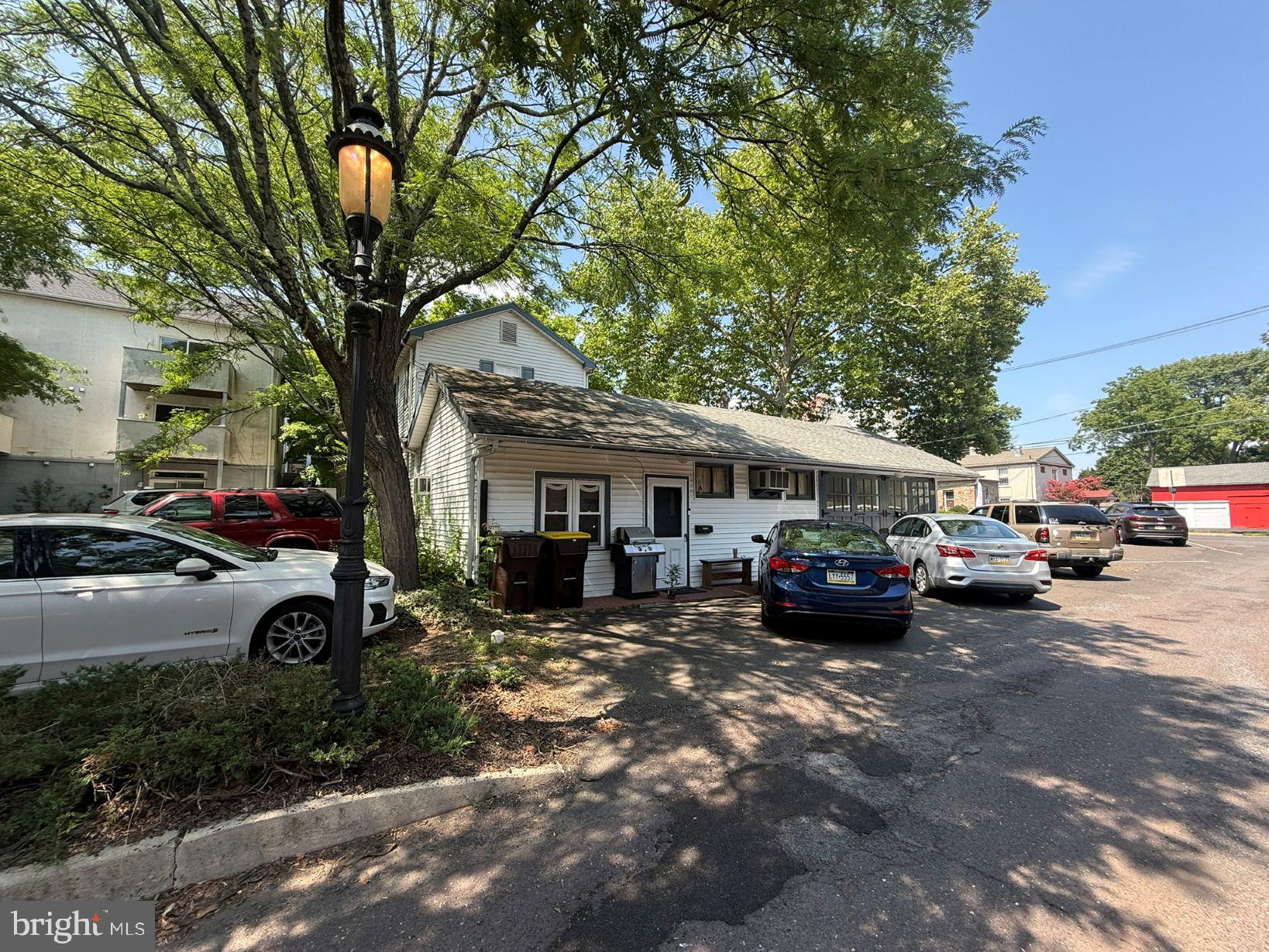 DOYLESTOWN BORO - Residential