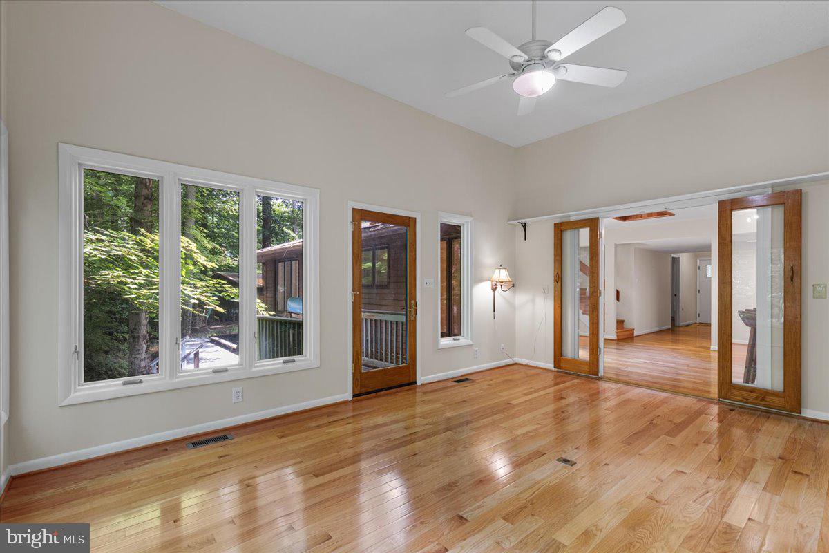 FERRY LANDING WOODS - Residential