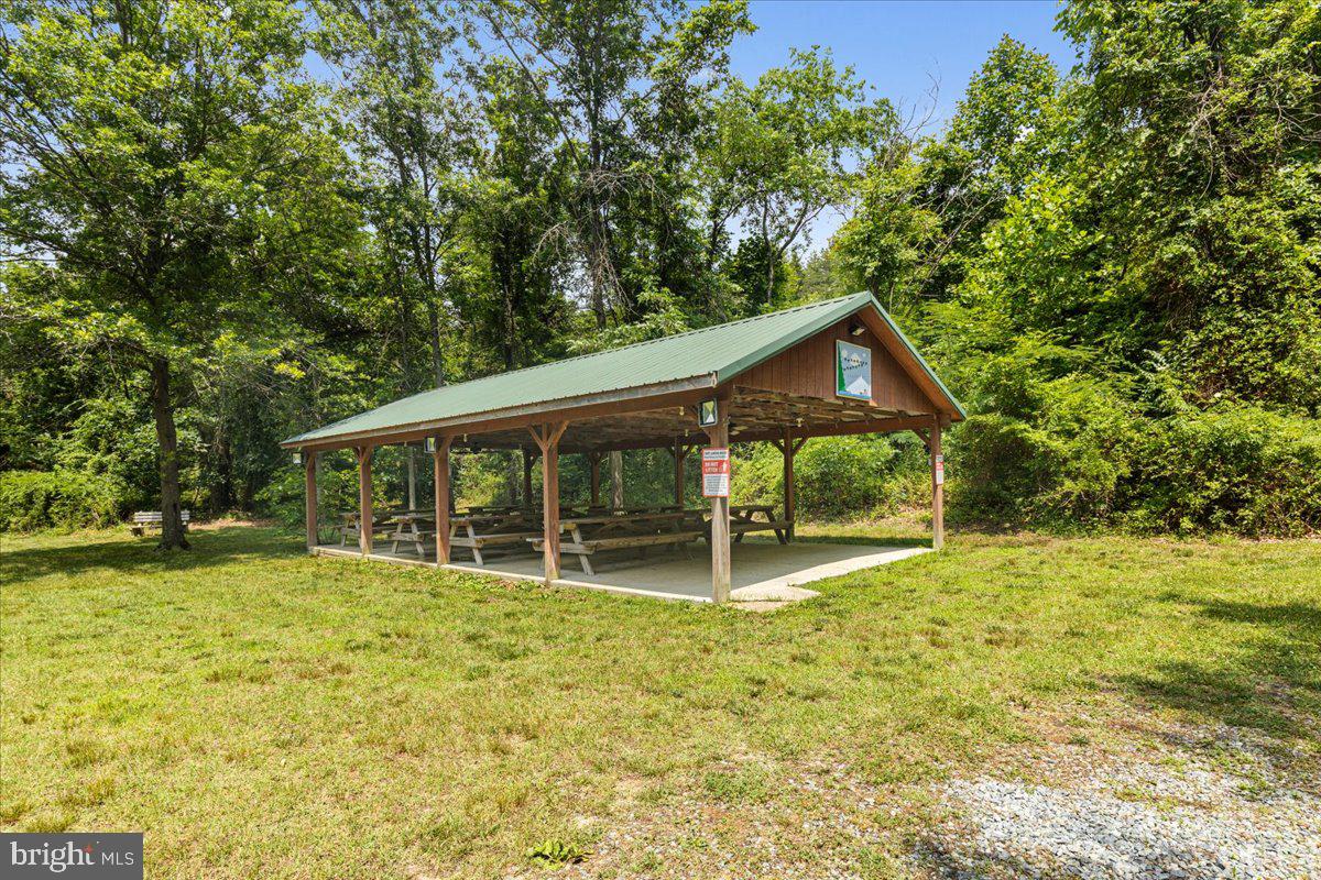 FERRY LANDING WOODS - Residential