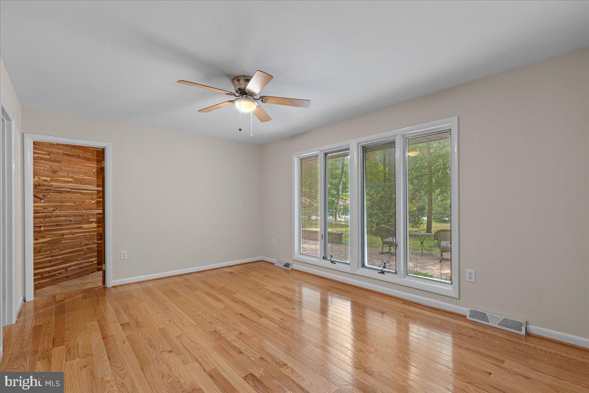 FERRY LANDING WOODS - Residential