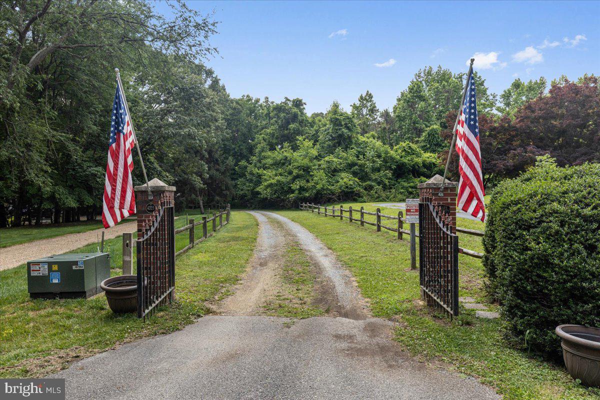 FERRY LANDING WOODS - Residential