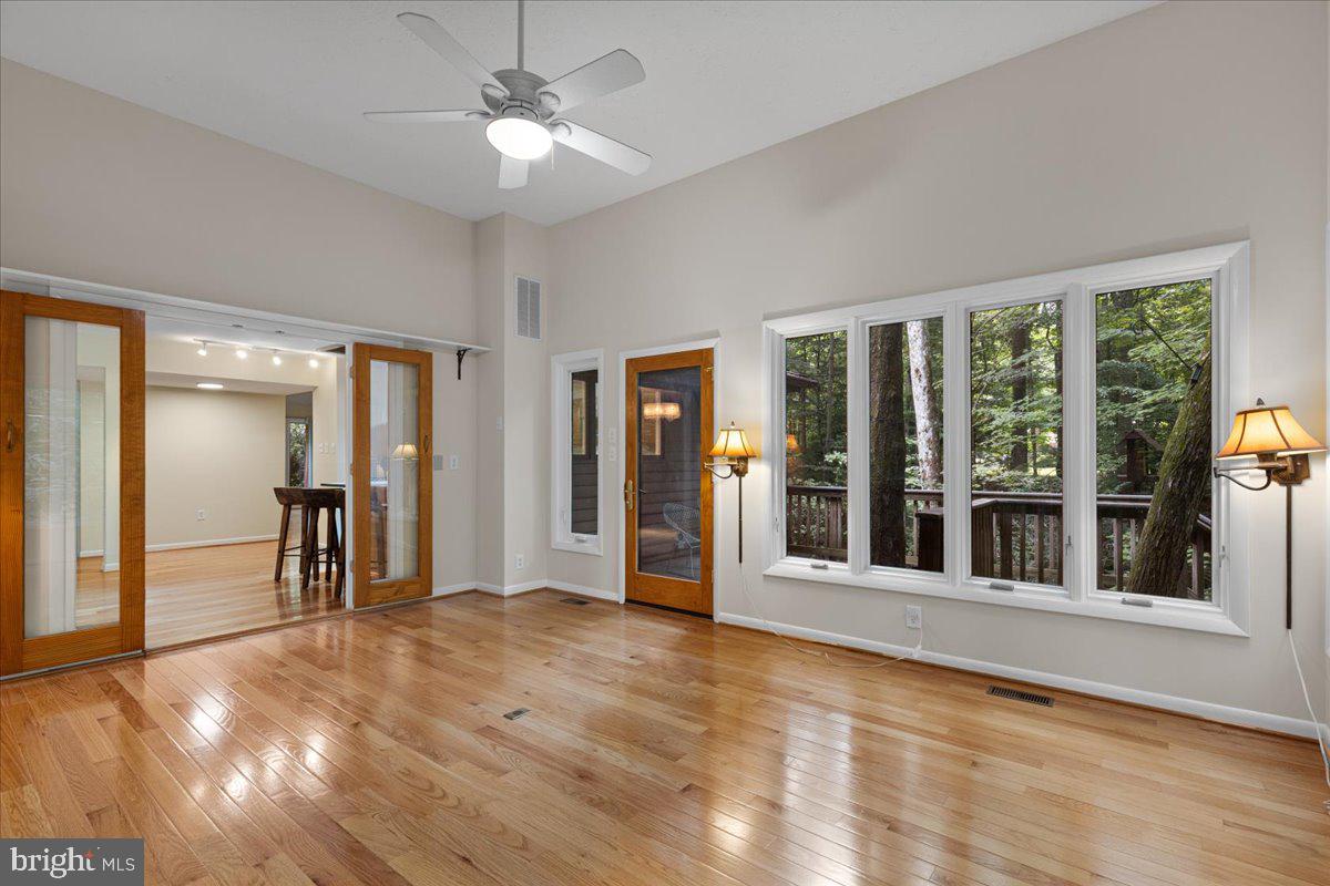 FERRY LANDING WOODS - Residential