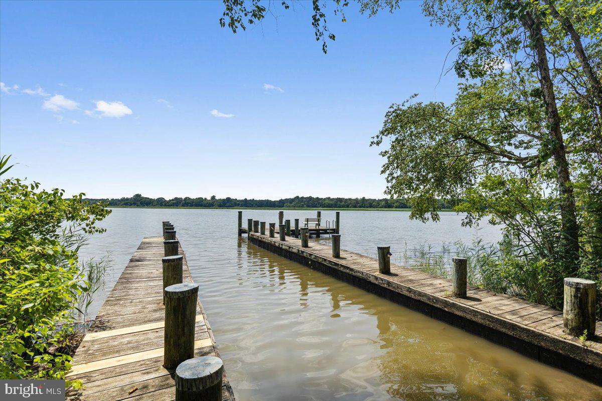 FERRY LANDING WOODS - Residential