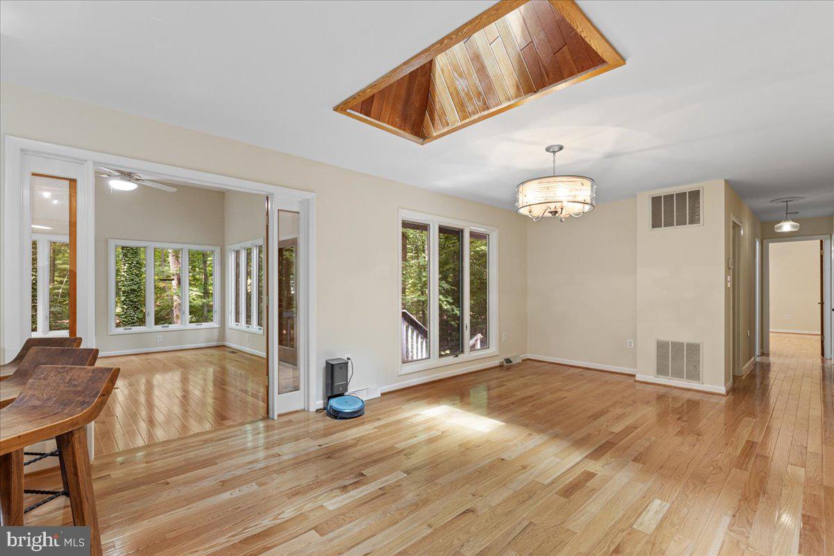FERRY LANDING WOODS - Residential