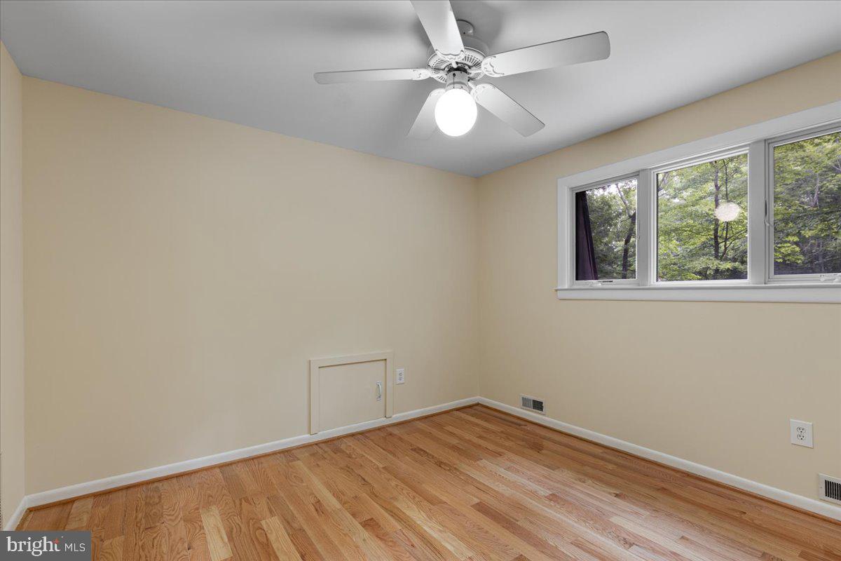 FERRY LANDING WOODS - Residential