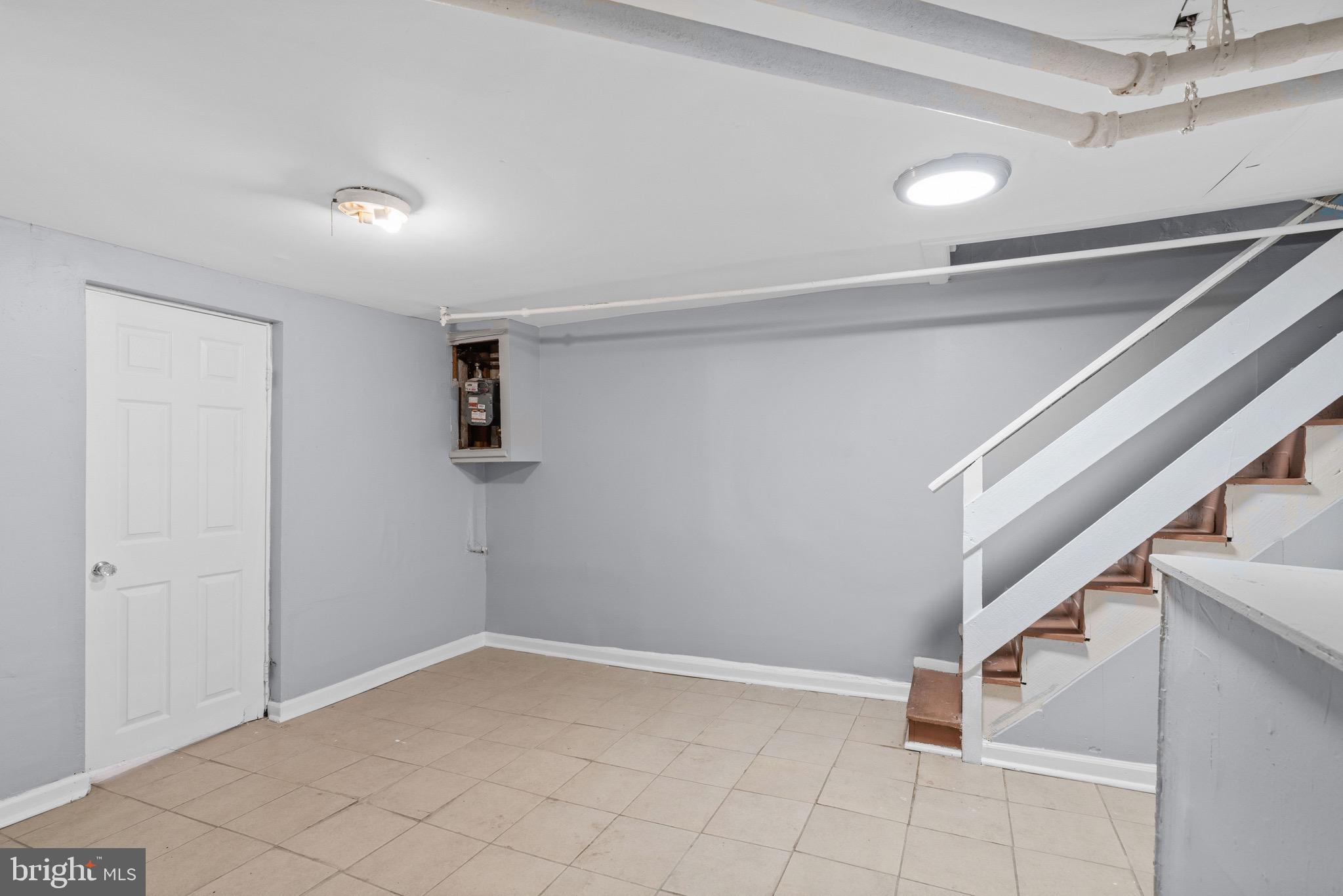 ELMWOOD PARK - Residential