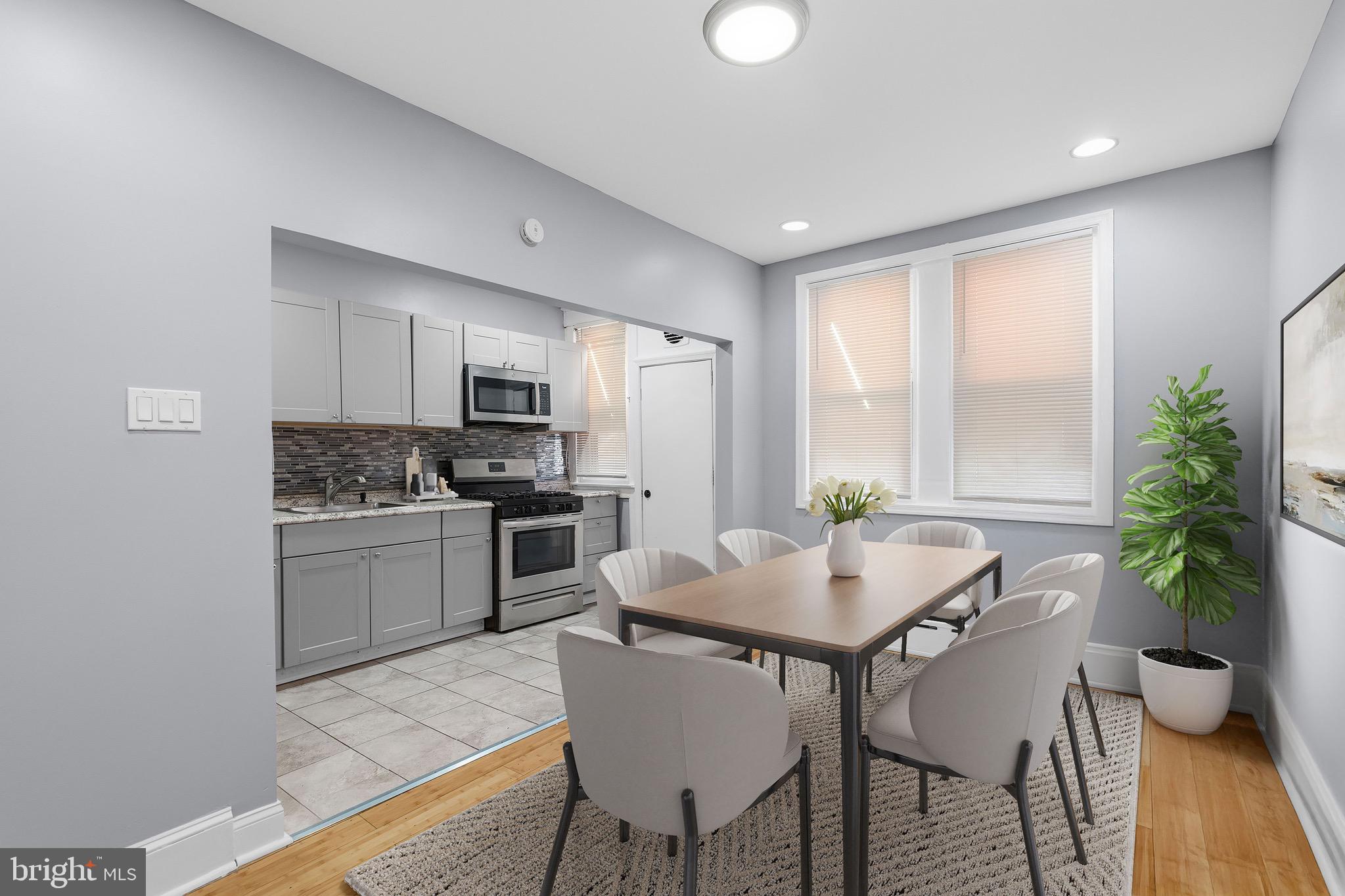 ELMWOOD PARK - Residential