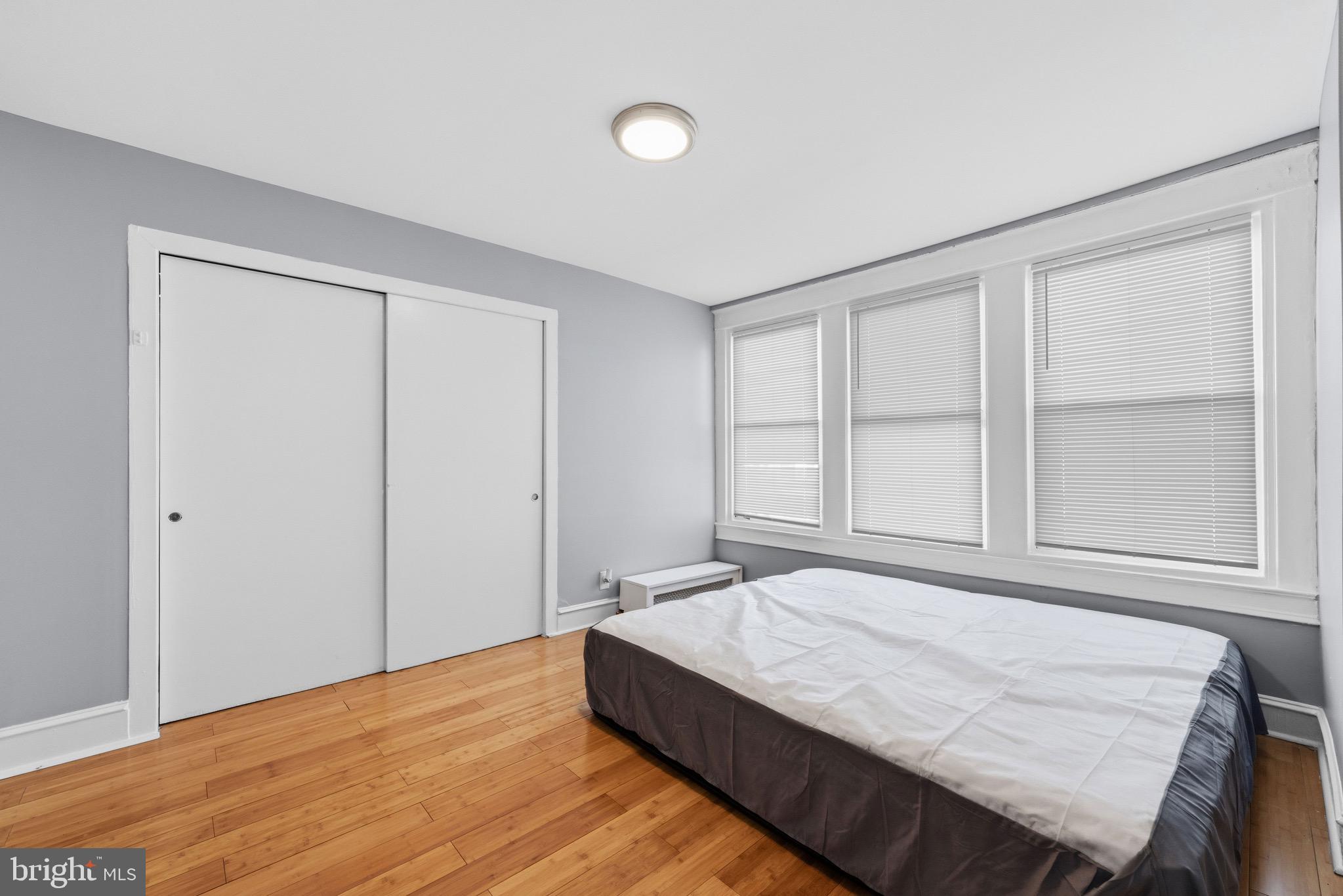 ELMWOOD PARK - Residential
