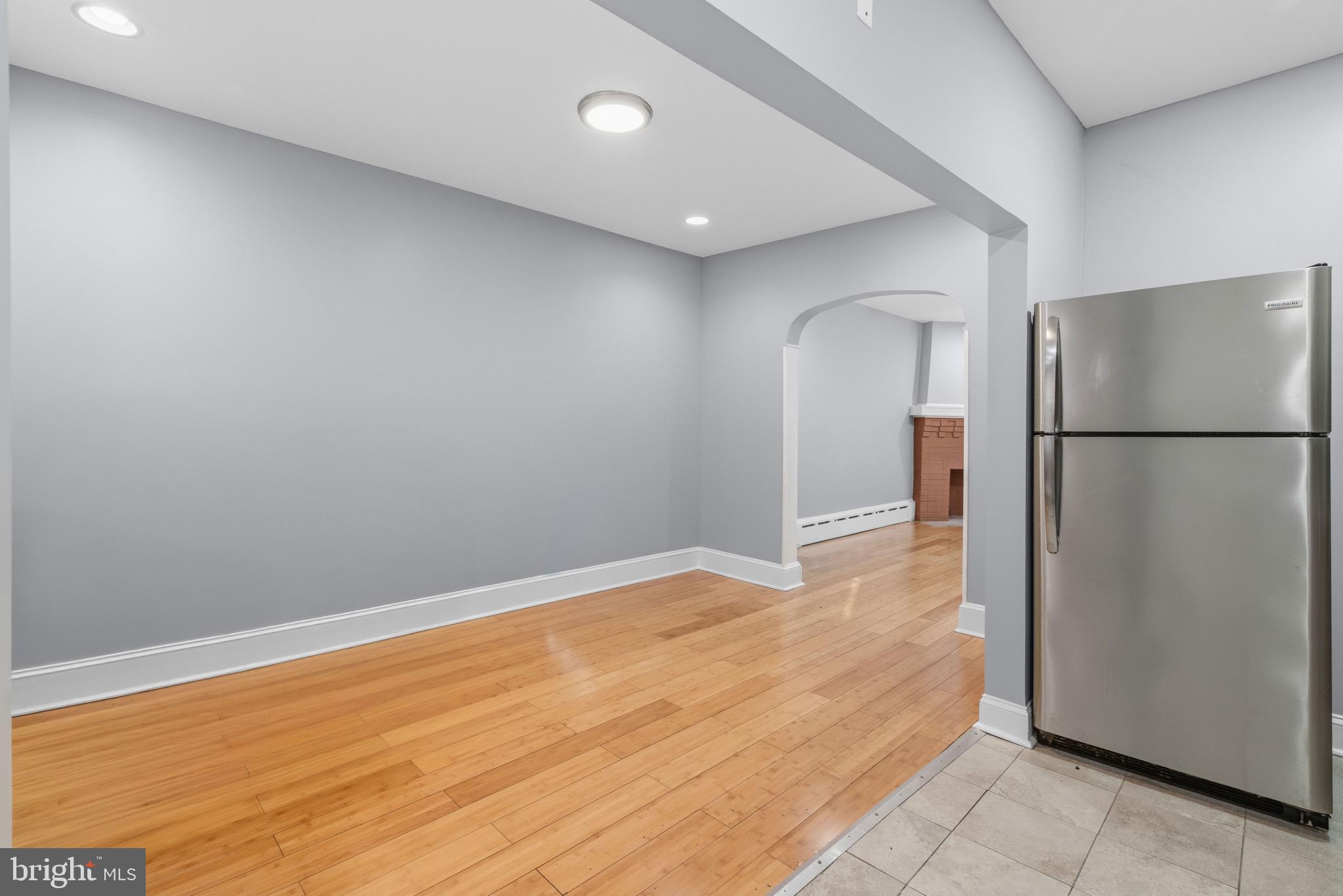 ELMWOOD PARK - Residential