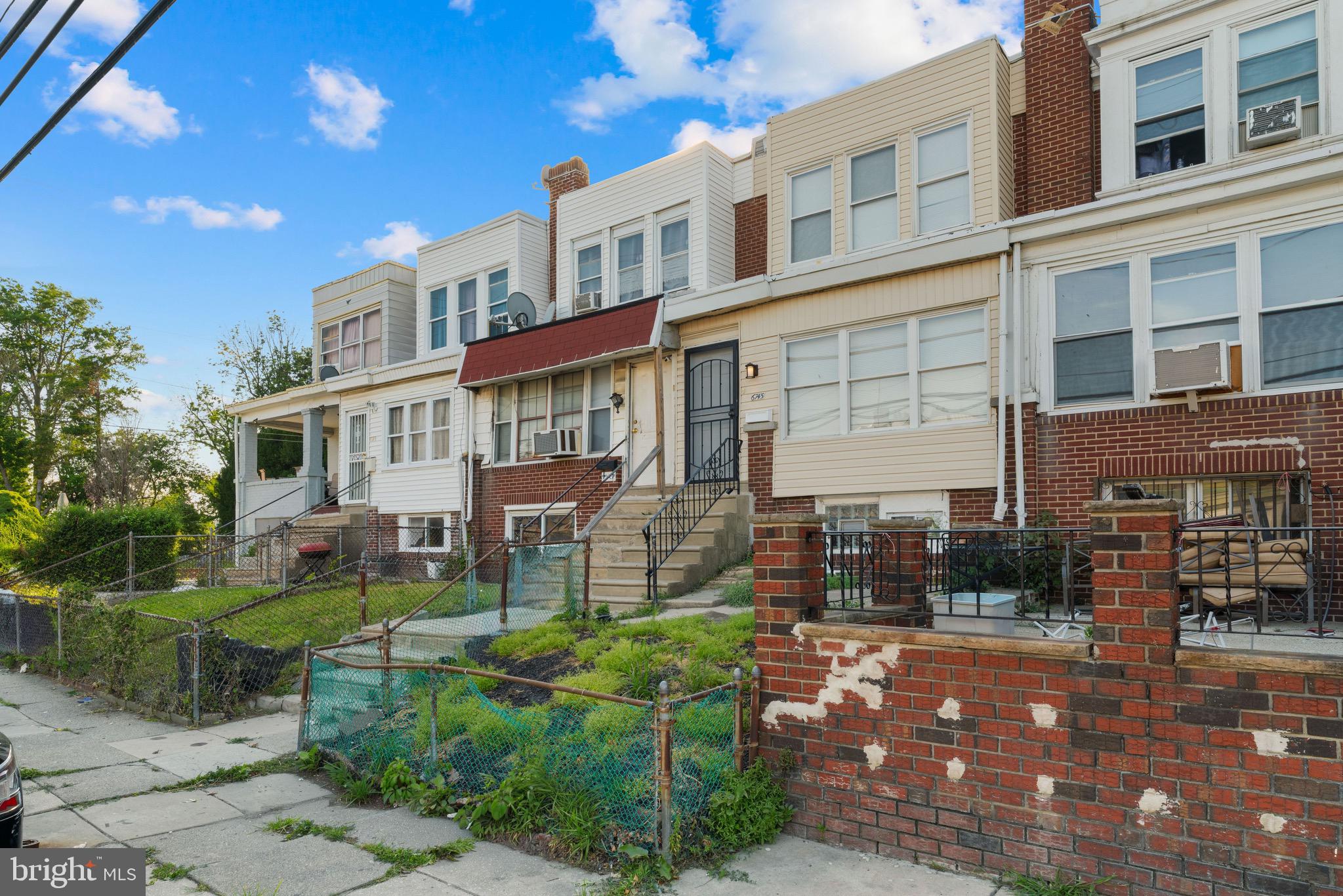 ELMWOOD PARK - Residential