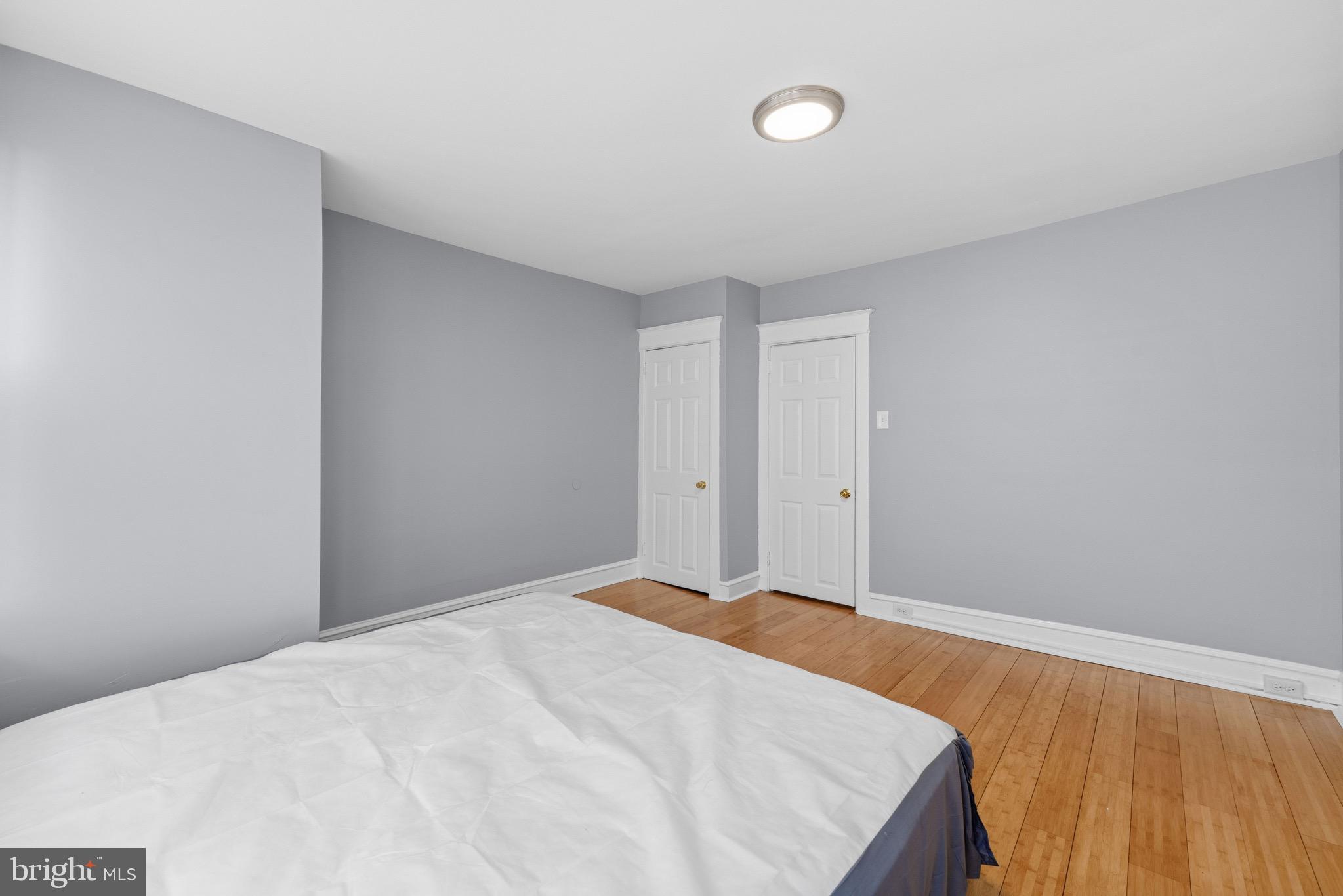 ELMWOOD PARK - Residential