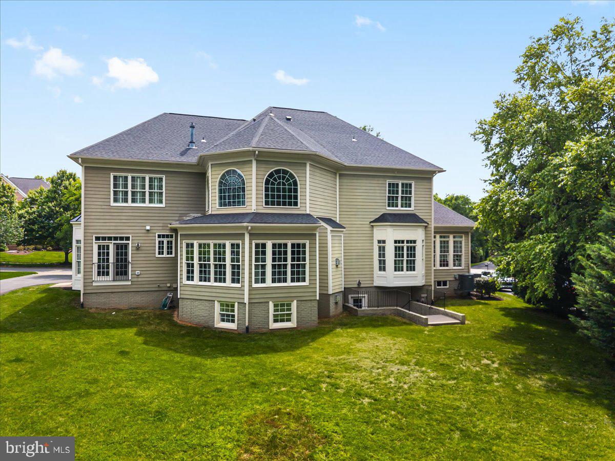 LANSDOWNE ON THE POTOMAC - Residential