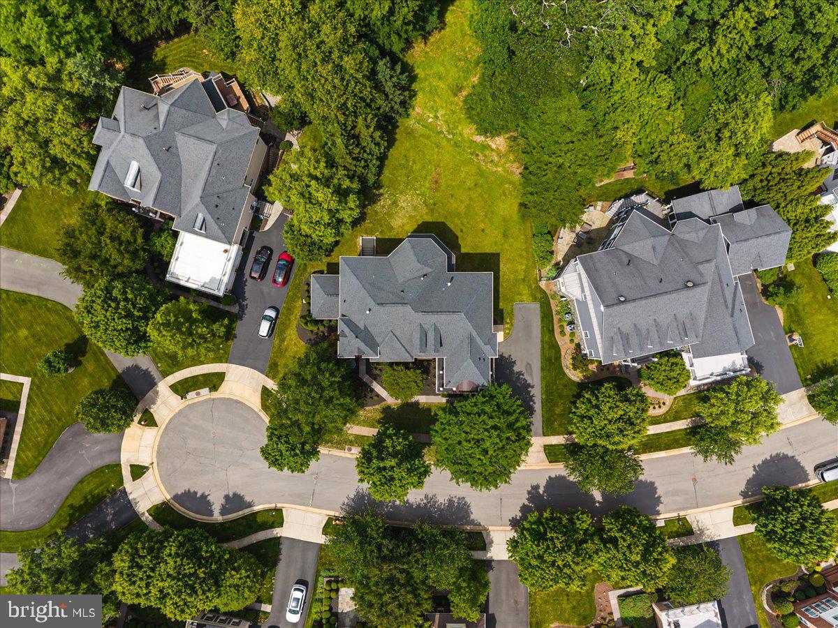 LANSDOWNE ON THE POTOMAC - Residential