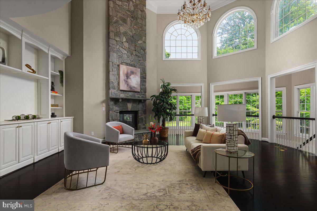 LANSDOWNE ON THE POTOMAC - Residential