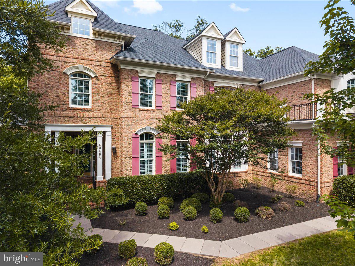 LANSDOWNE ON THE POTOMAC - Residential