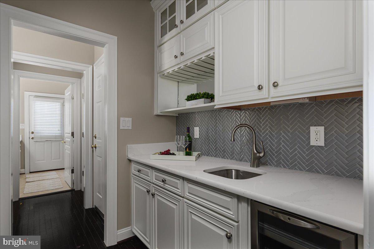 LANSDOWNE ON THE POTOMAC - Residential