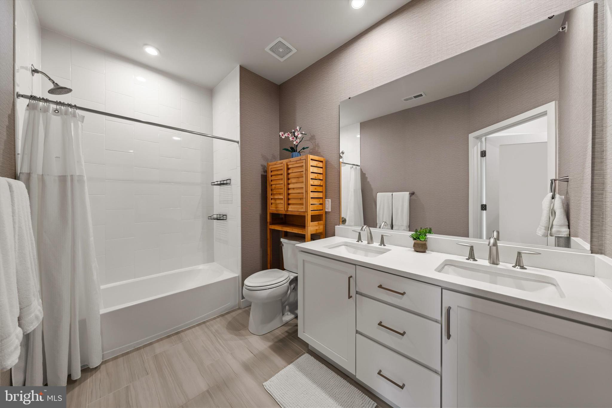 UNION PARK AT MCLEAN - Residential