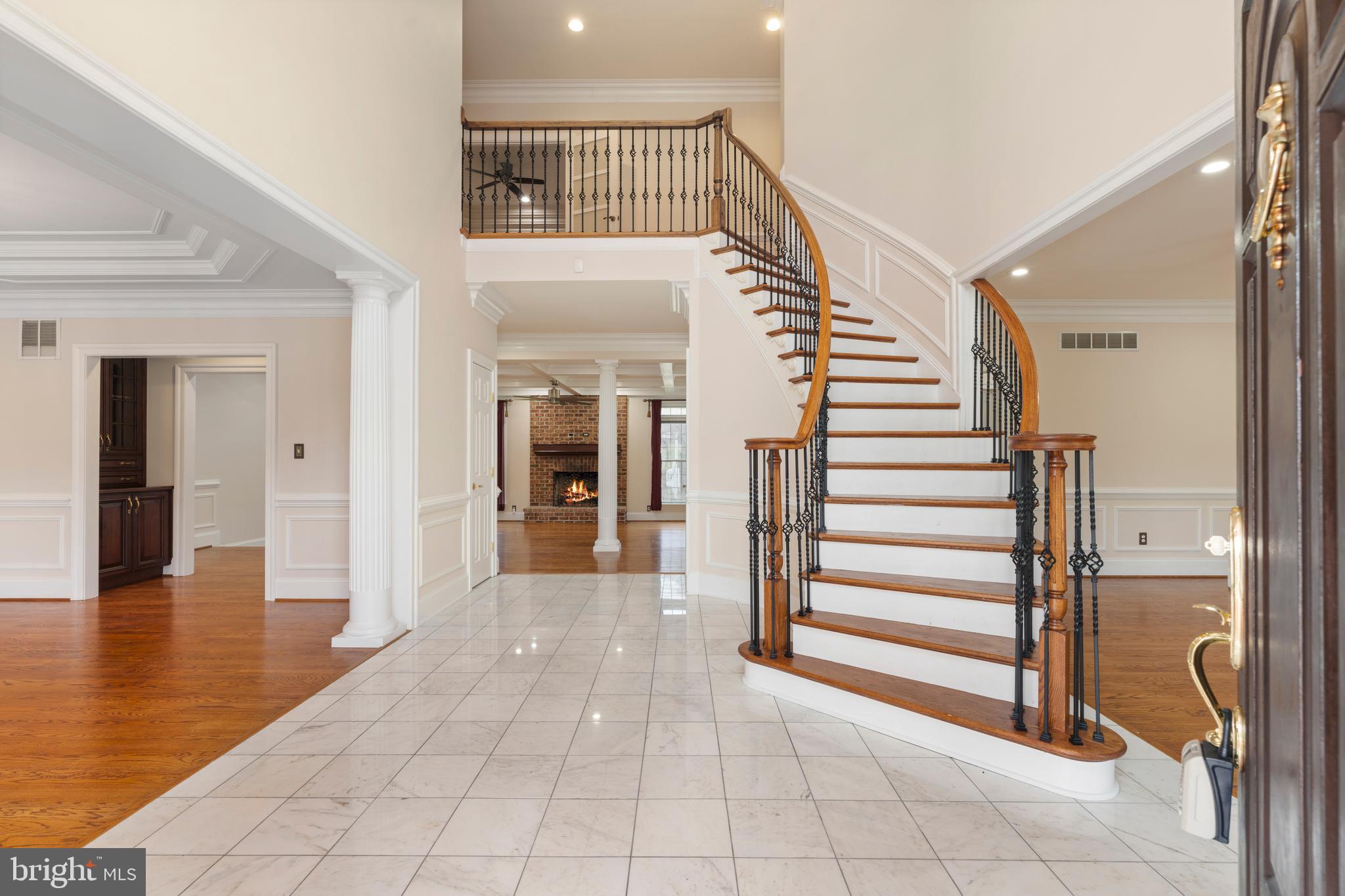 FALLS CREST - Residential