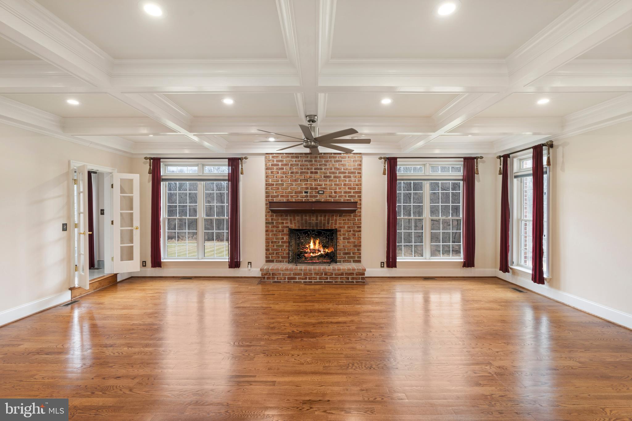 FALLS CREST - Residential