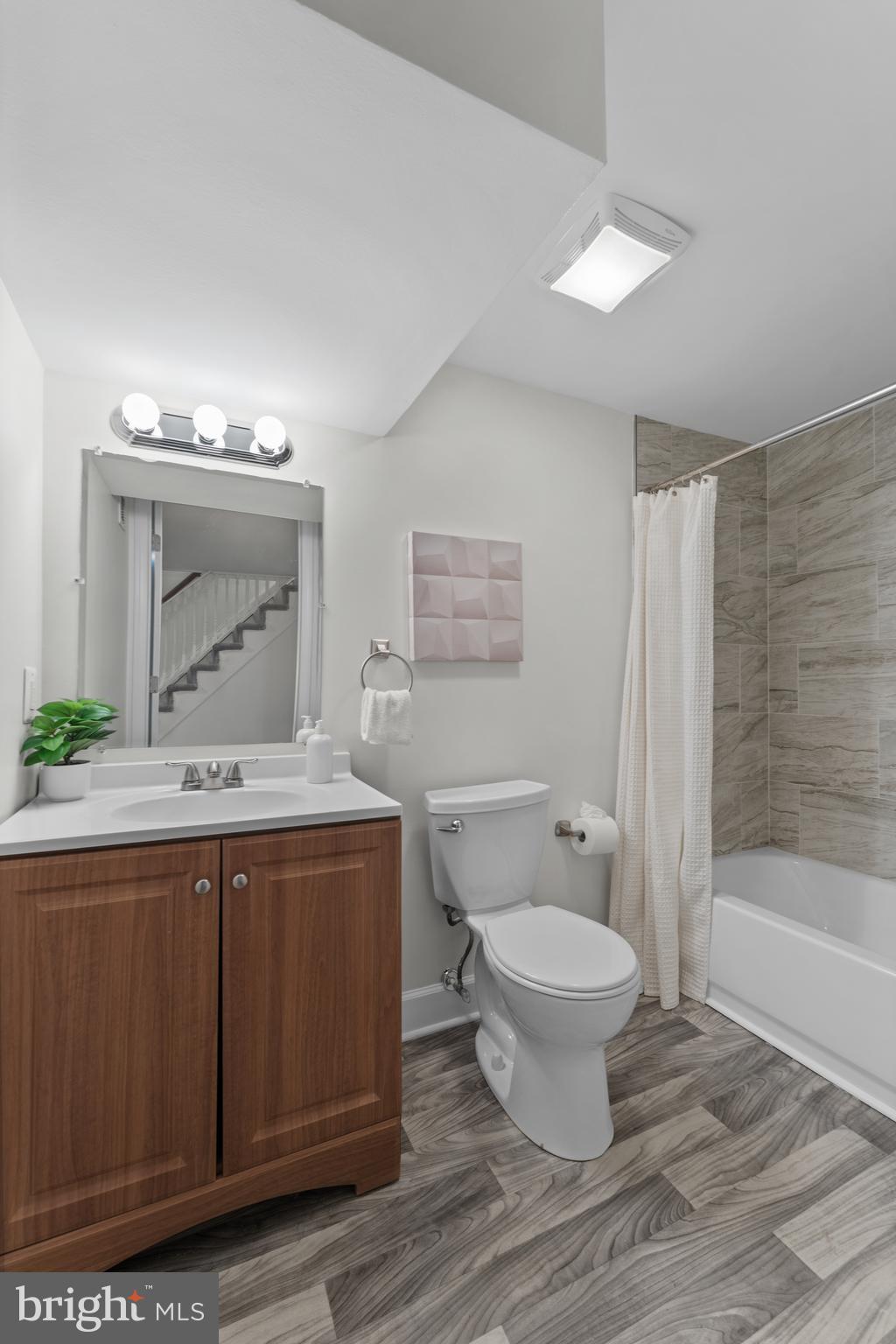 FRANKFORD - Residential