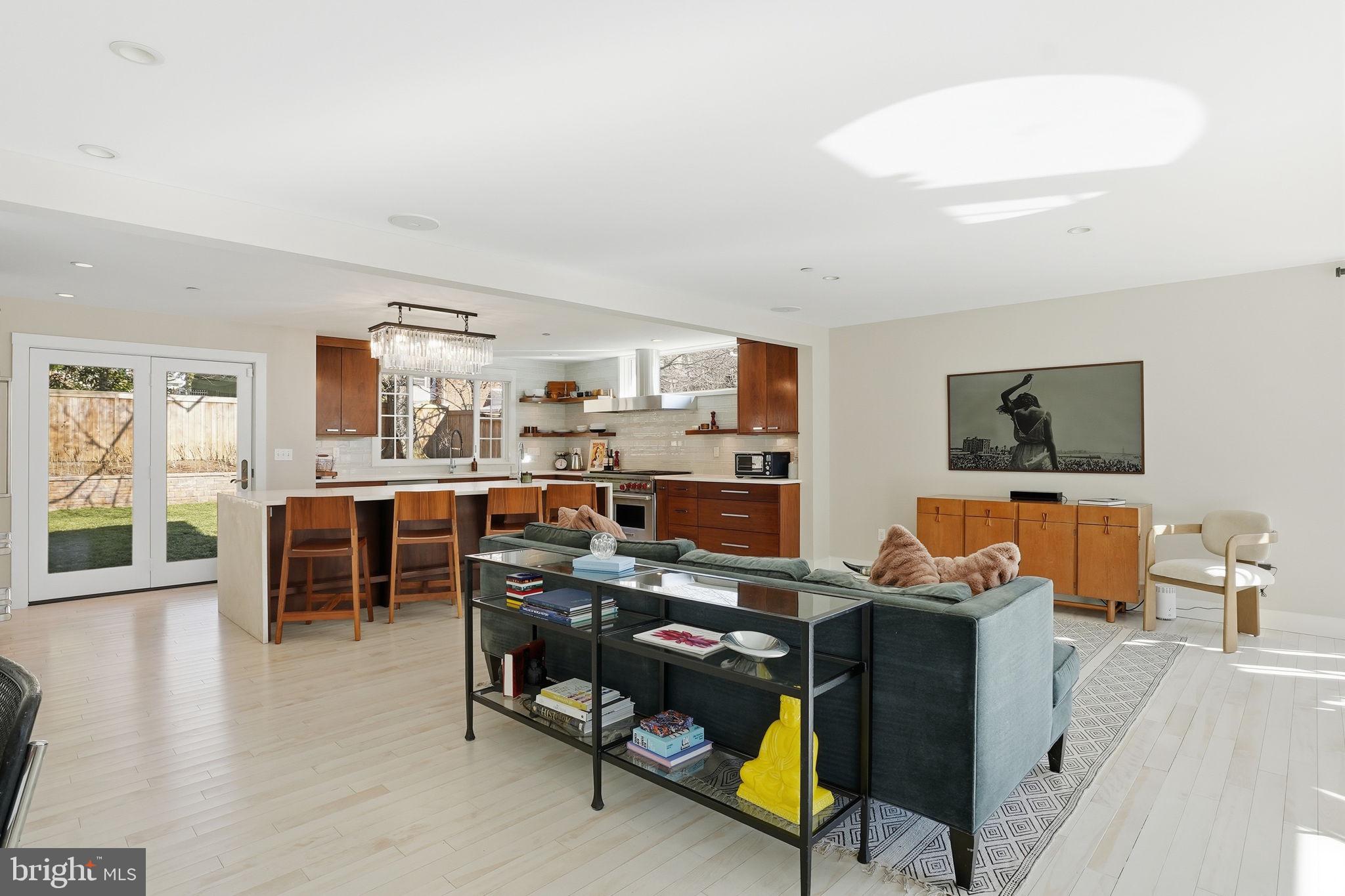 MURRAY HILL - Residential
