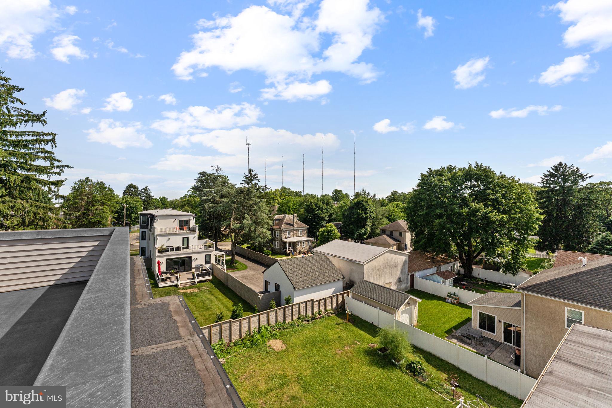 ROXBOROUGH - Residential