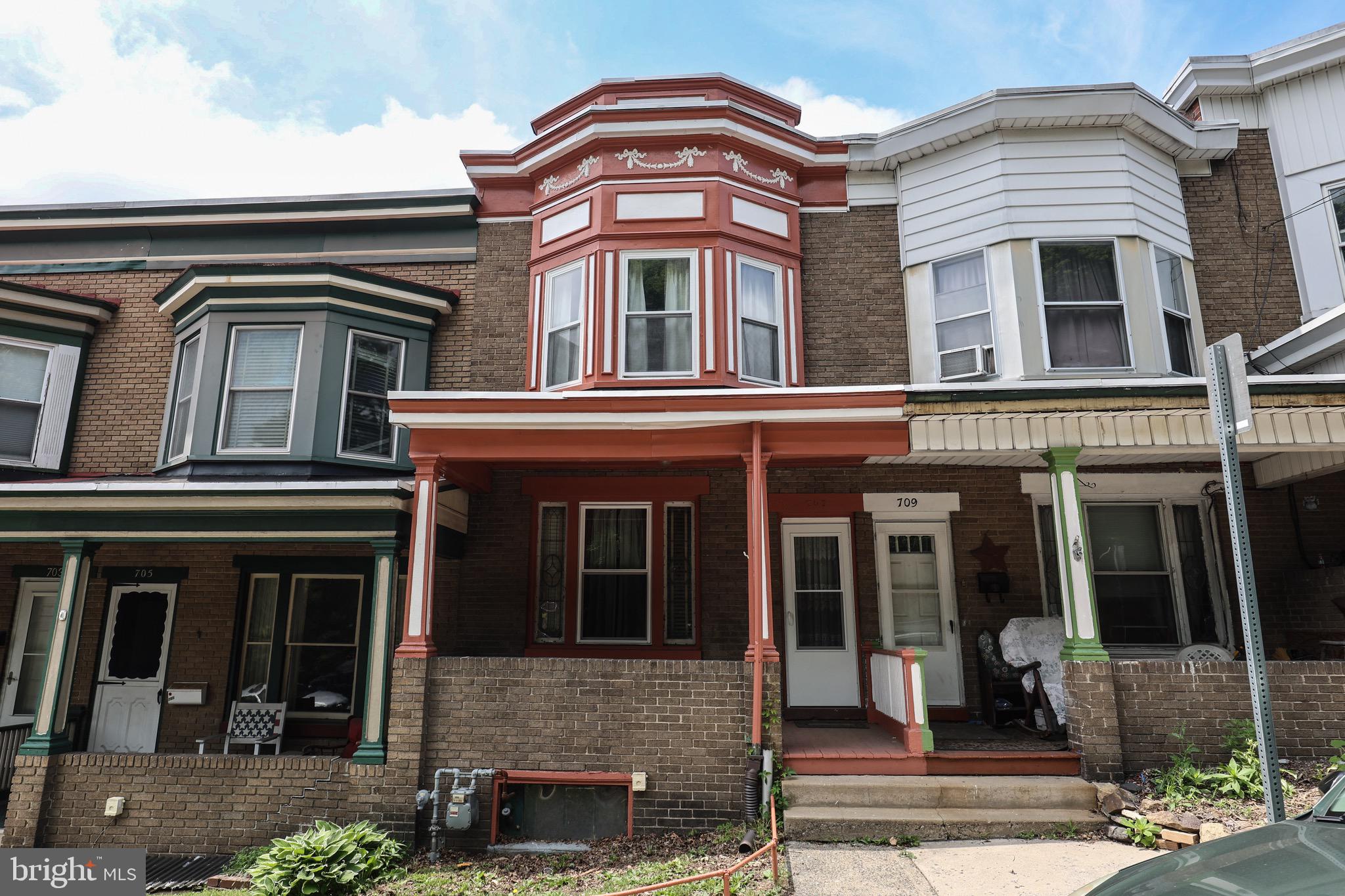 3 Bedroom, 1 Bathroom Pottsville Home. Private Bedrooms, Recently Remodelled. Modern kitchen, New flooring throughout, & freshly painted. Large yard.   Efficient gas heat. 100 amp electric. Less than 3 hours to NYC & Philly. Call for a showing today!