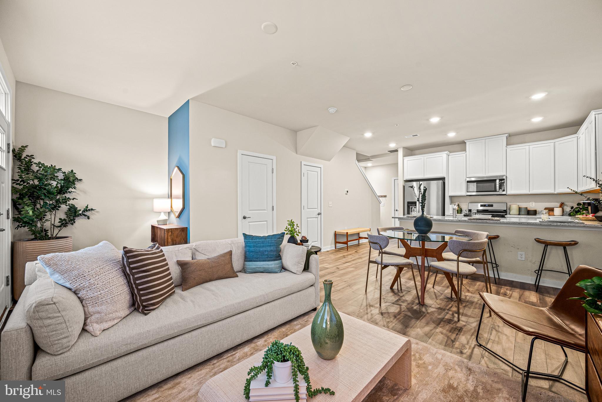 RIVER POINTE - Residential