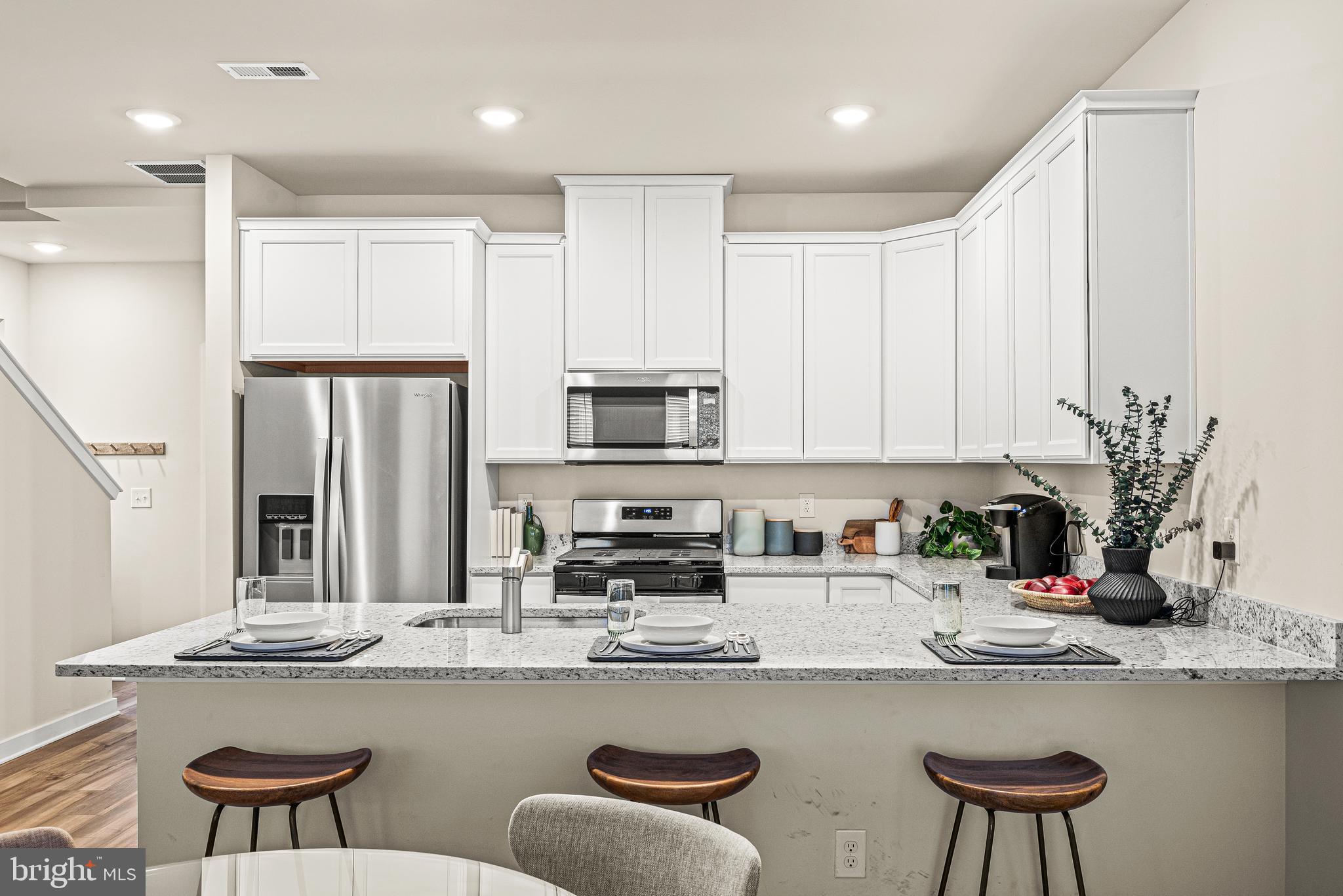 RIVER POINTE - Residential