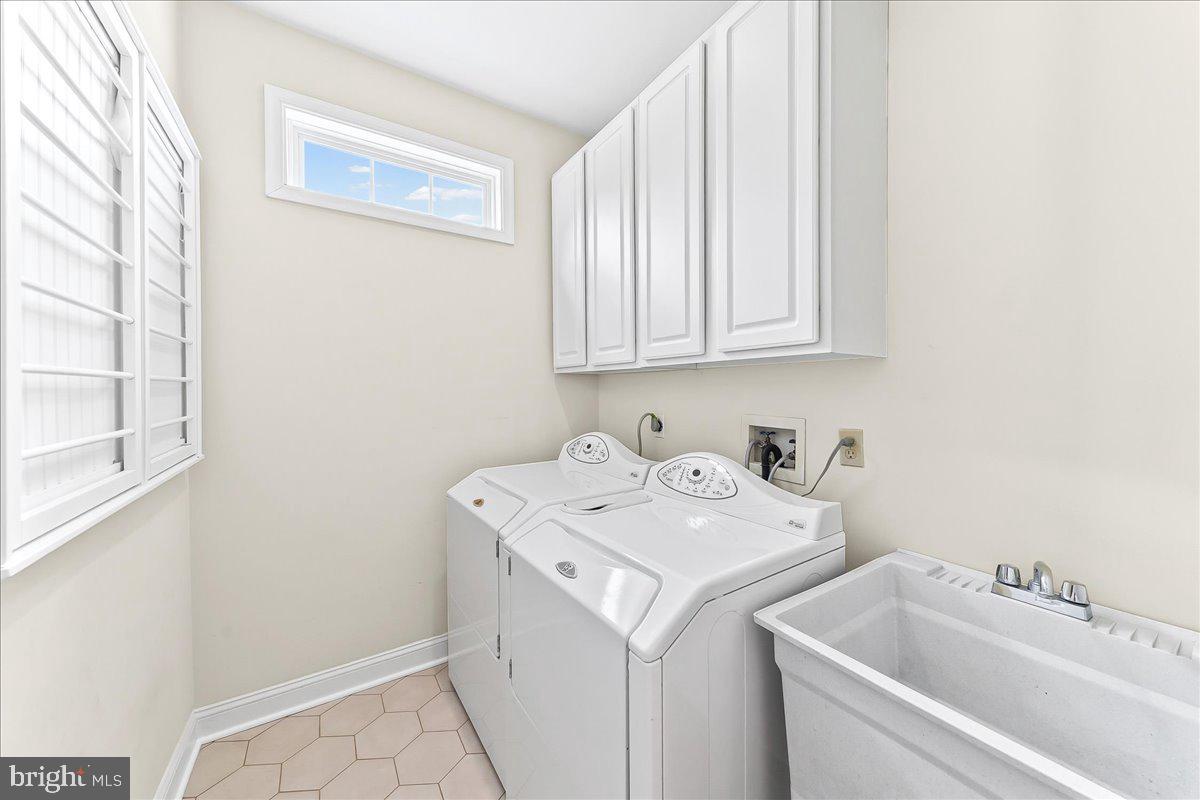 BROOKSTONE - Residential