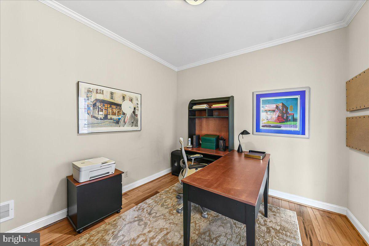 BROOKSTONE - Residential