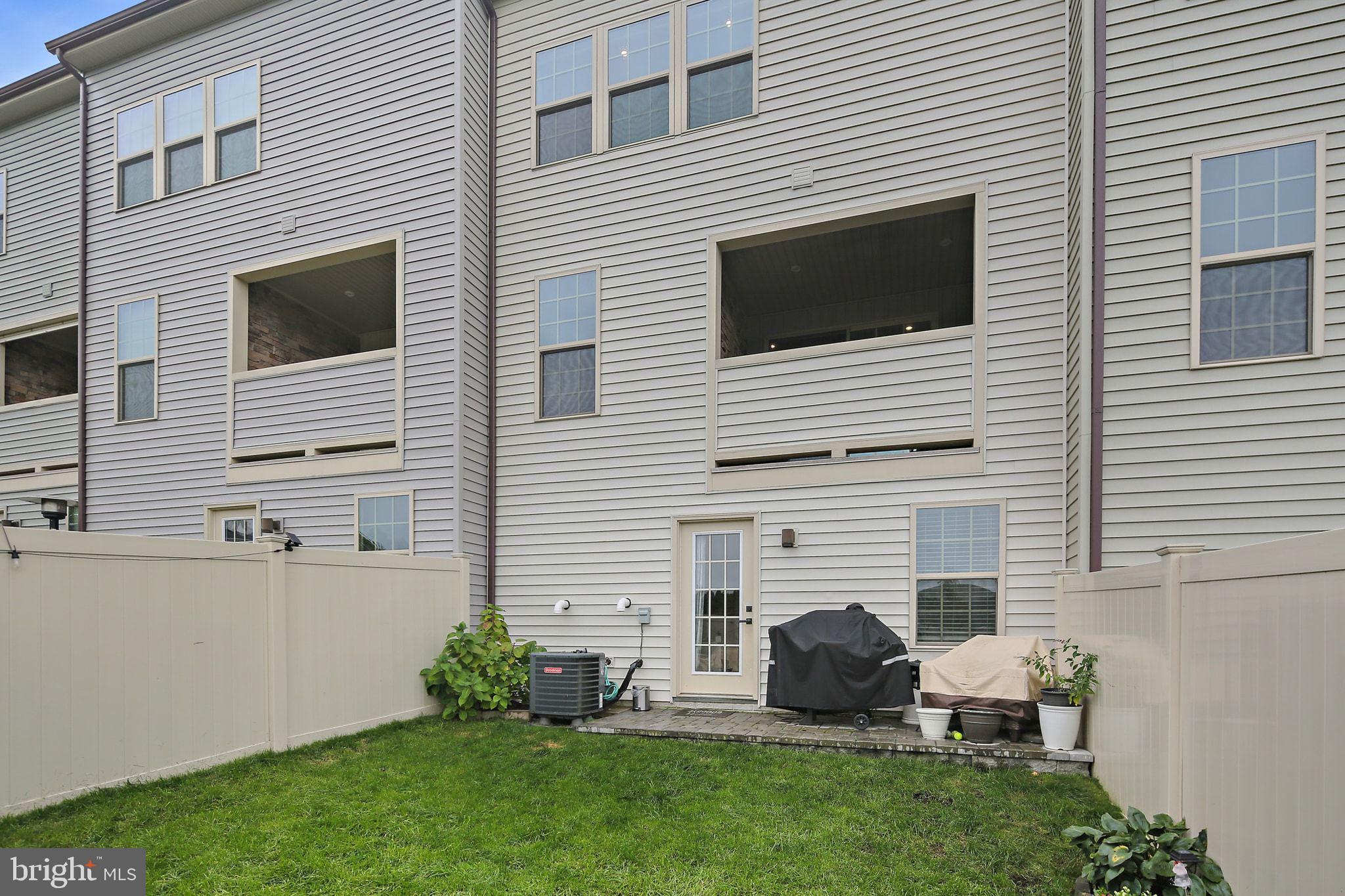 PARKSIDE - Residential